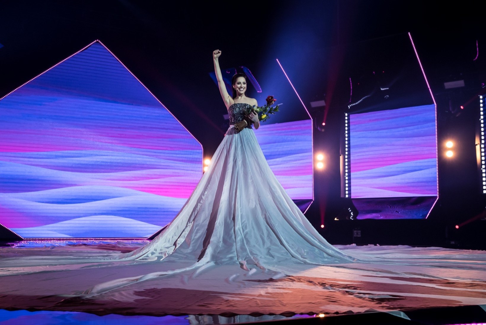 Oi ei! Soome Eurovisioni eelsaade hääletas favoriidi Elina Nechayeva viimasele kohale