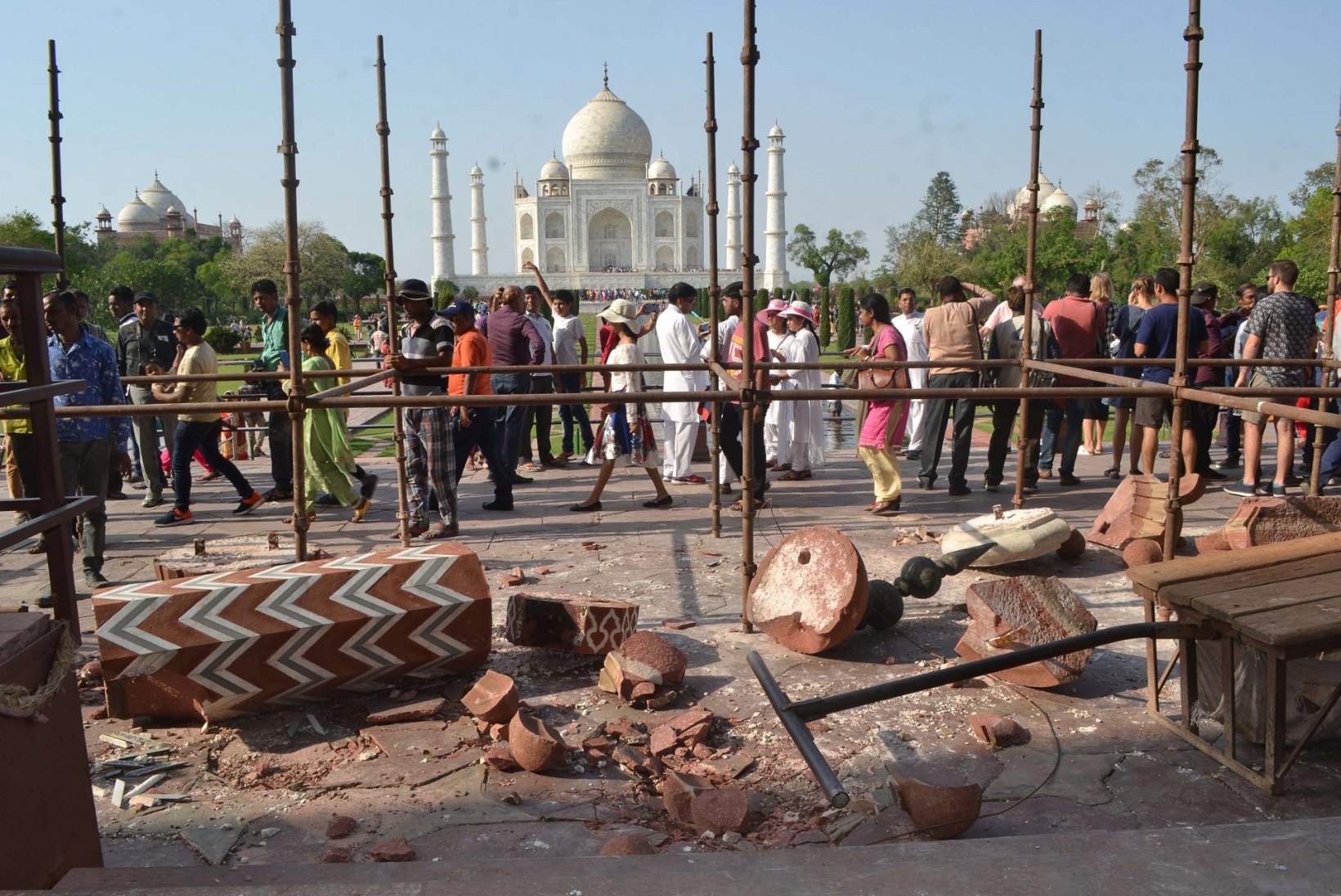 Taj Mahal sai tormituultes kannatada