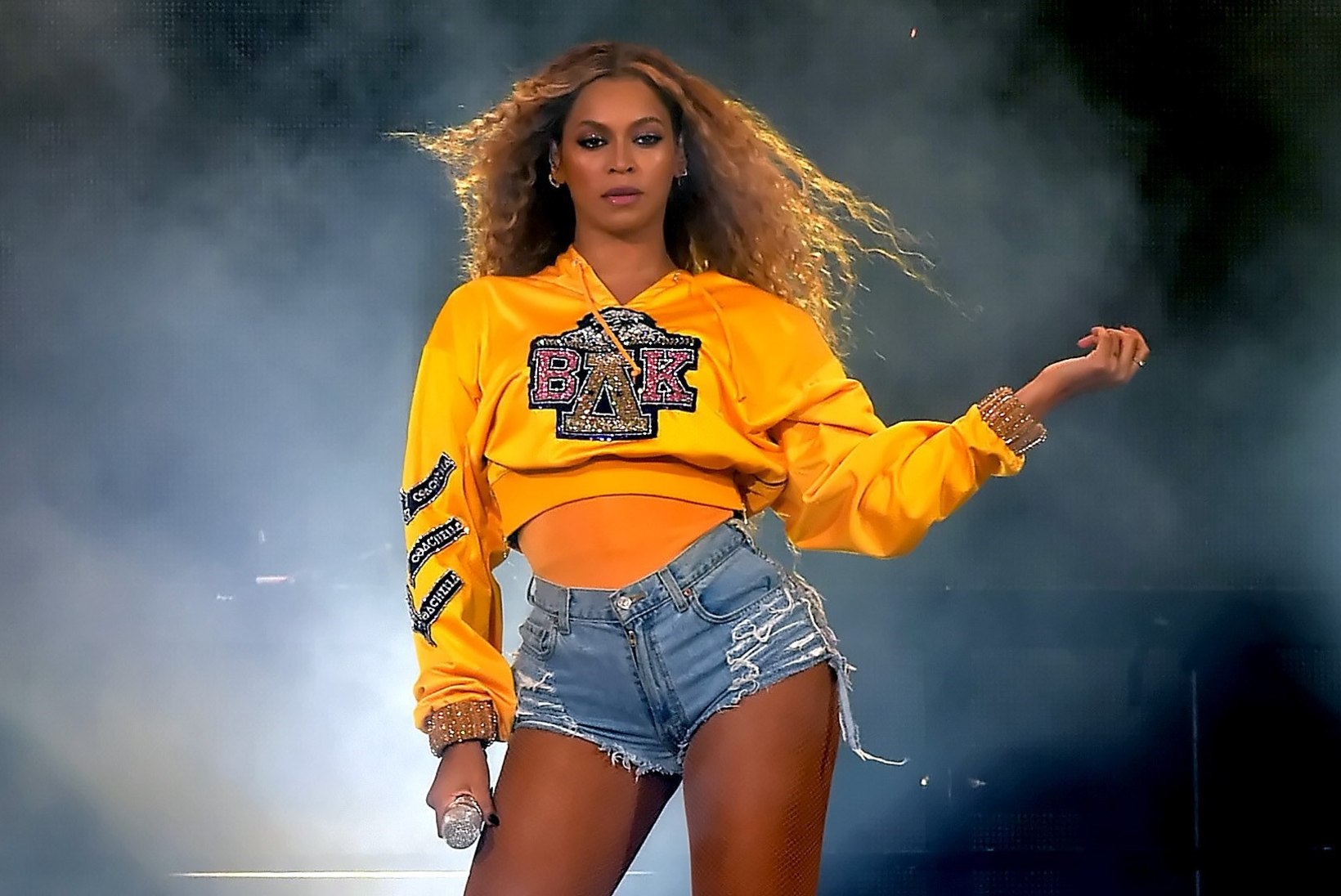 Beyoncé esines Coachella festivalil koos oma endise bändiga 