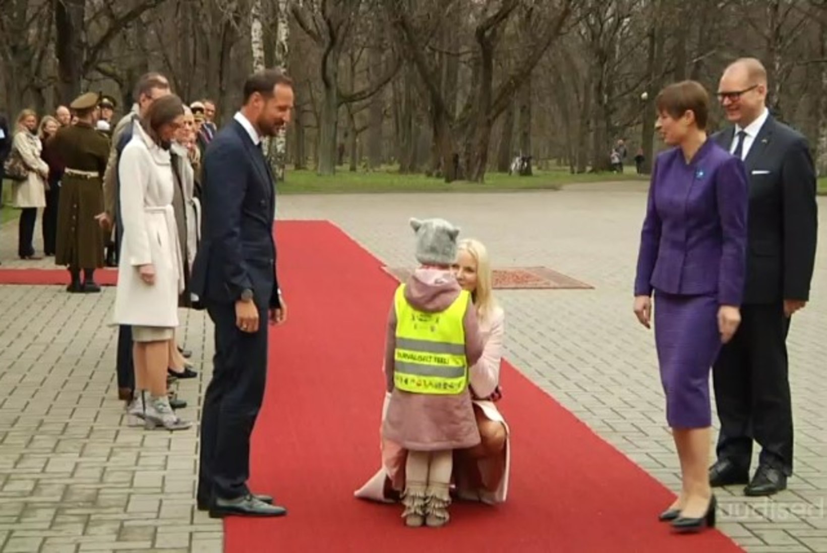 TV3 VIDEO | SUURE UNISTUSE TÄITUMINE: pisike printsess kohtus päris printsessiga