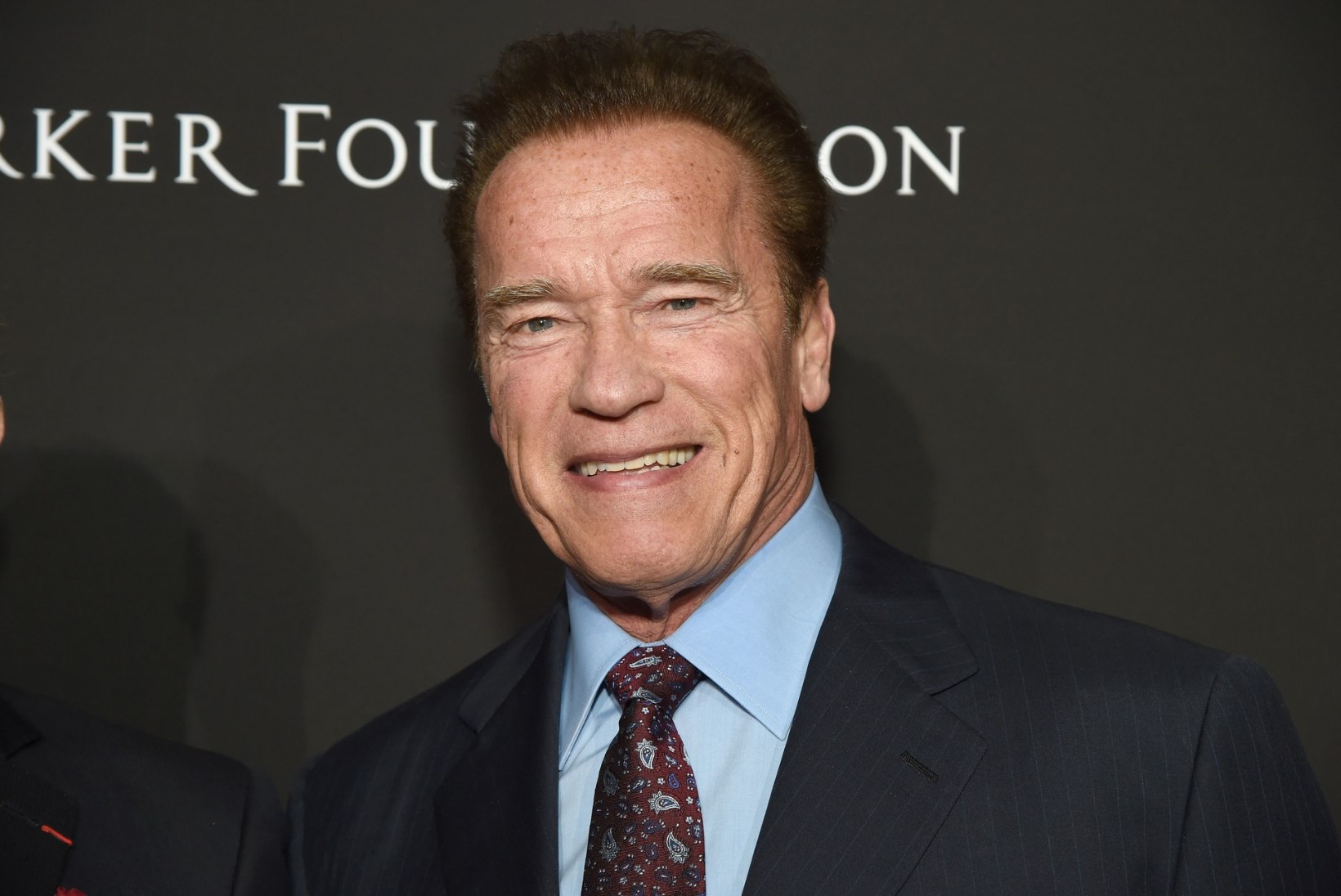 Raske südamelõikuse läbinud Schwarzenegger säutsub haiglavoodist