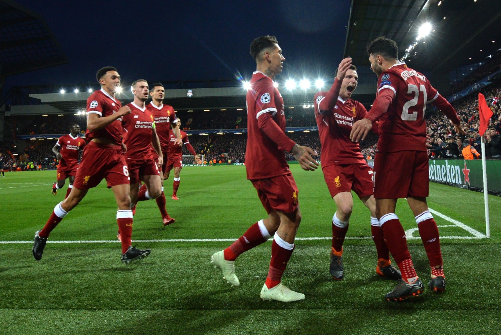 VIDEOD | Hullumeelsed 31 minutit aitasid Liverpooli poolfinaali lävele  