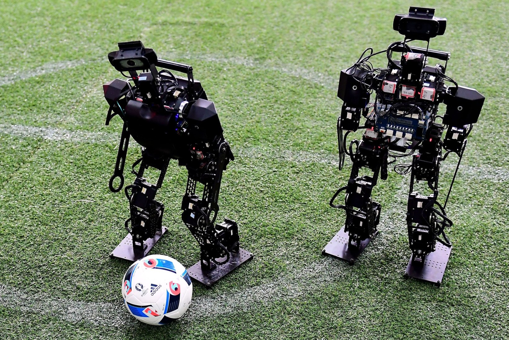 ROBOTID TULEVAD?! Kas ja kuidas muudavad tehisintellektid spordimaailma? 