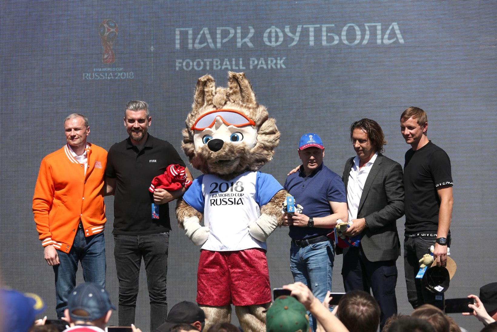 Venelased leidsid seaduspärasuse, mille kohaselt võidavad tänavu jalgpalli MMi!