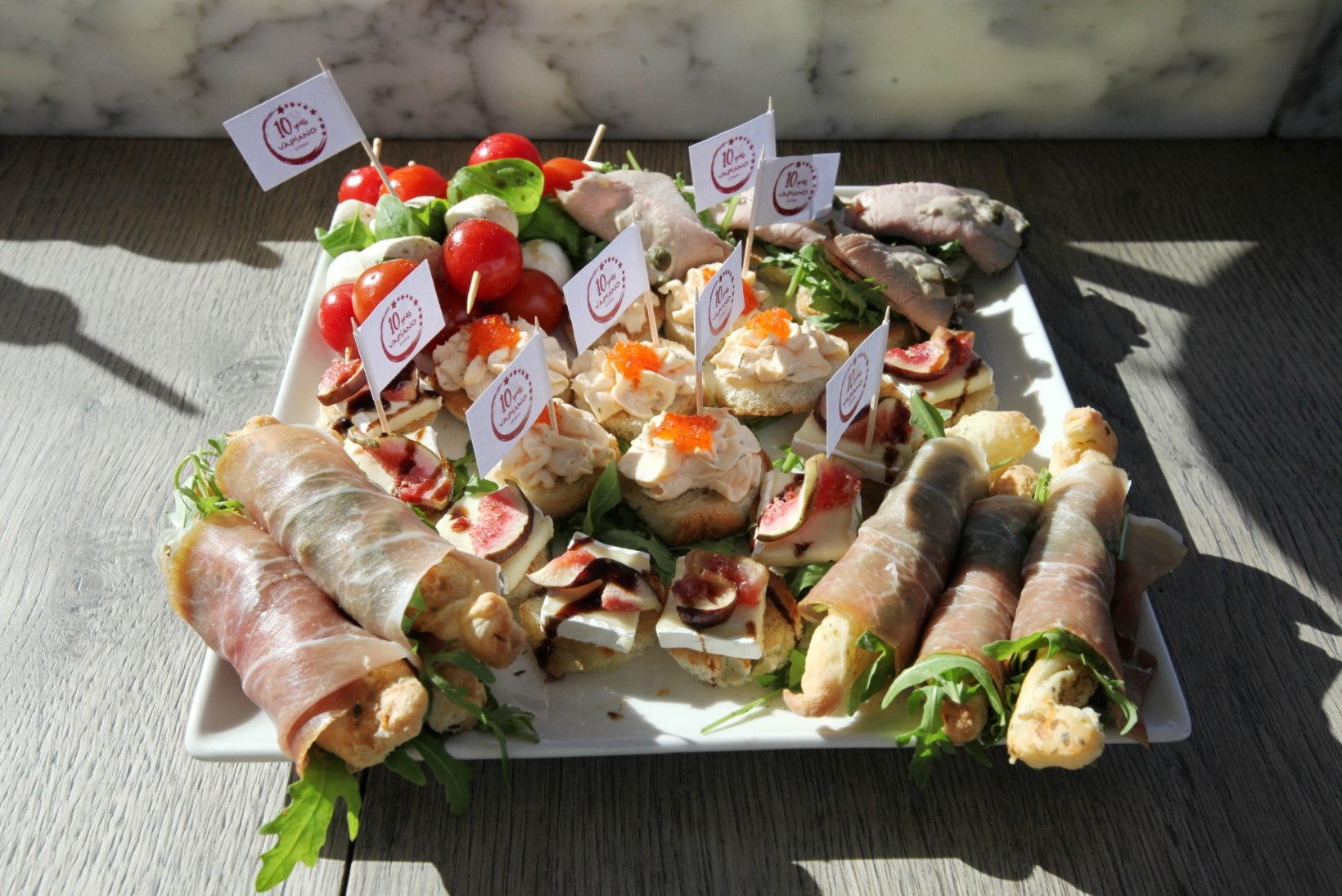 GALERII | Vapiano restorani hoogne sünnipäevapidu kulmineerus staaride pasta valmistamise võistlusega