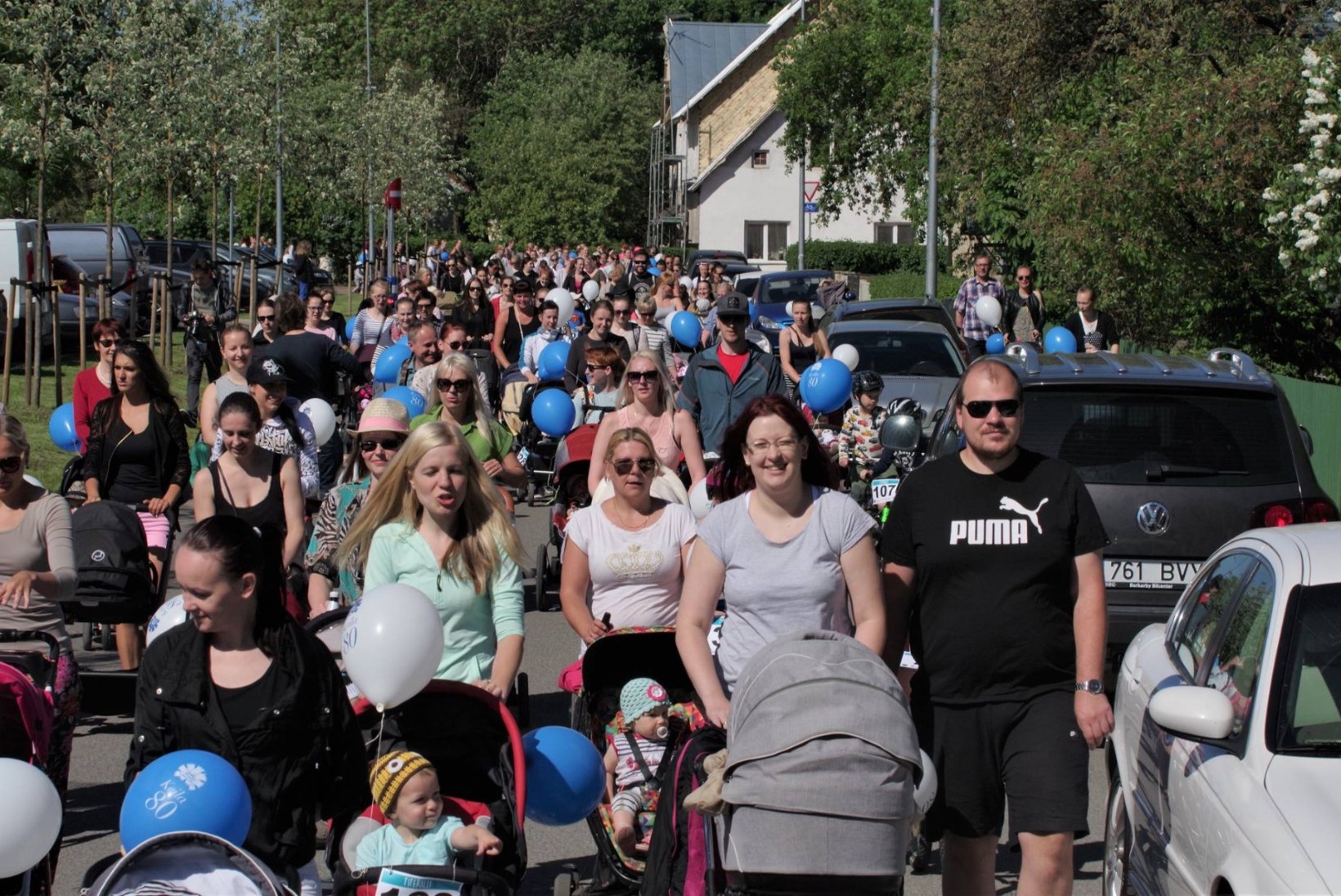 GALERII | Keilas sündis Eesti titeralli rekord: starti kogunes 205 lastesõidukit