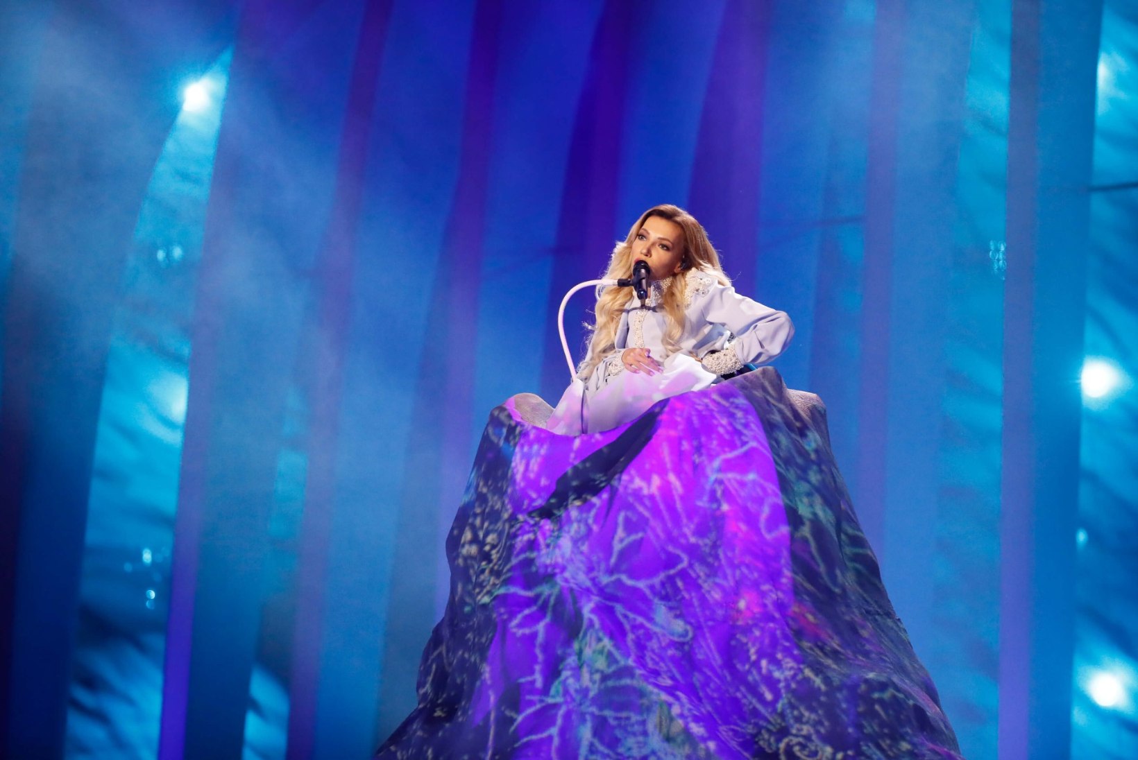 ÕL INTERVJUU | Venemaad Eurovisionil esindav Julia Samoilova: helistan iga kord enne lavaleminekut oma emale