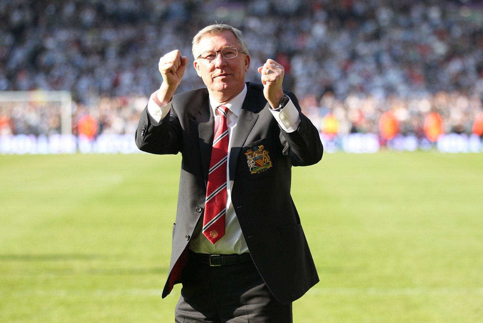 Jalgpallimaailm palvetab Sir Alex Fergusoni nimel
