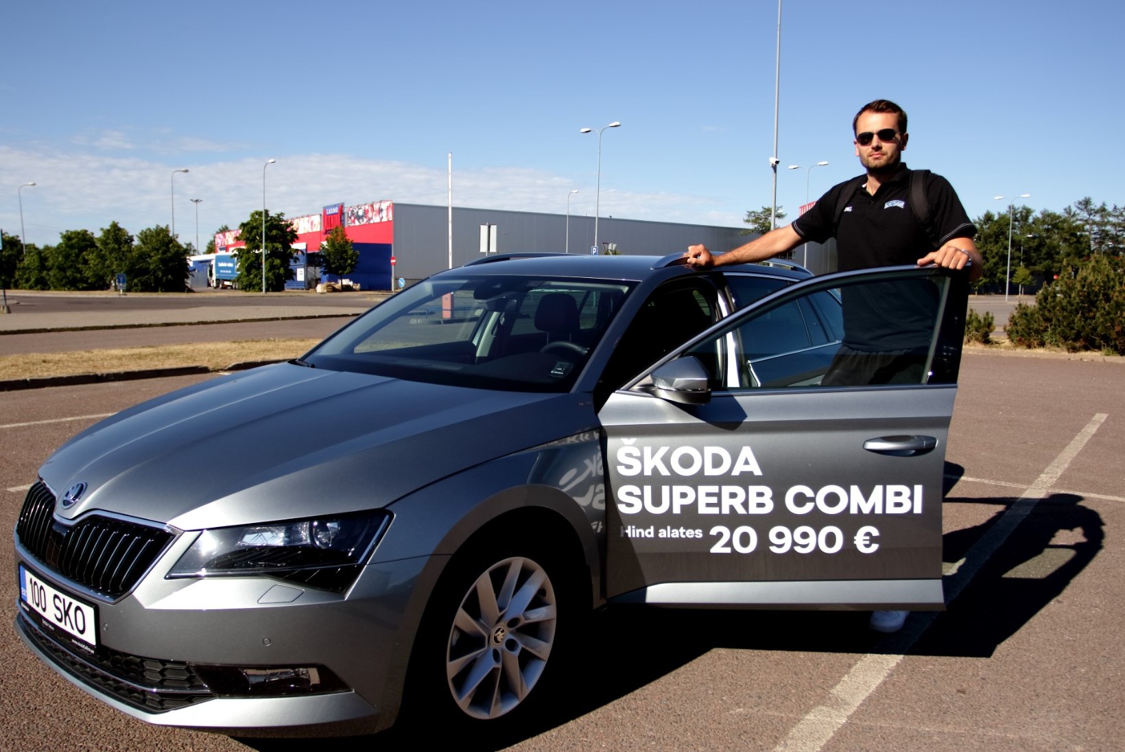 FOTOD | Eesti korvpallikoondislased tulid esimesele treeningule uute autodega