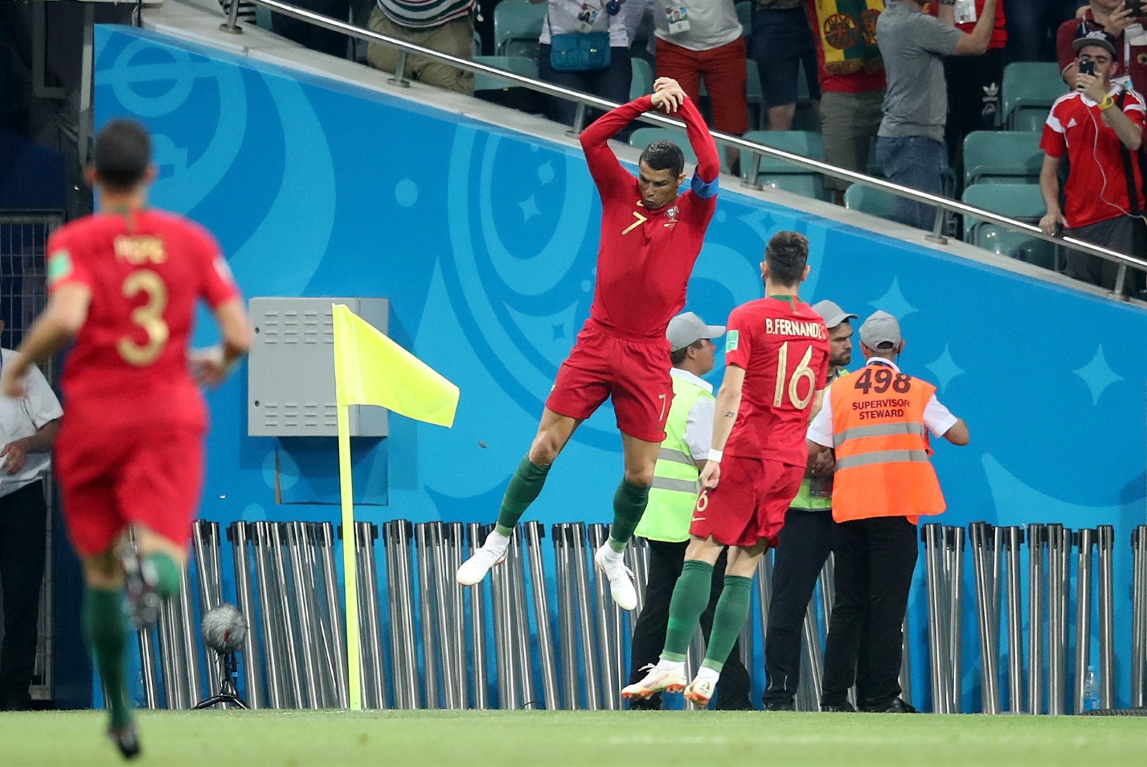 NII SEE JUHTUS | Uruguay ja Iraan alustasid MMi võiduga, Ronaldo viigistas Hispaaniaga