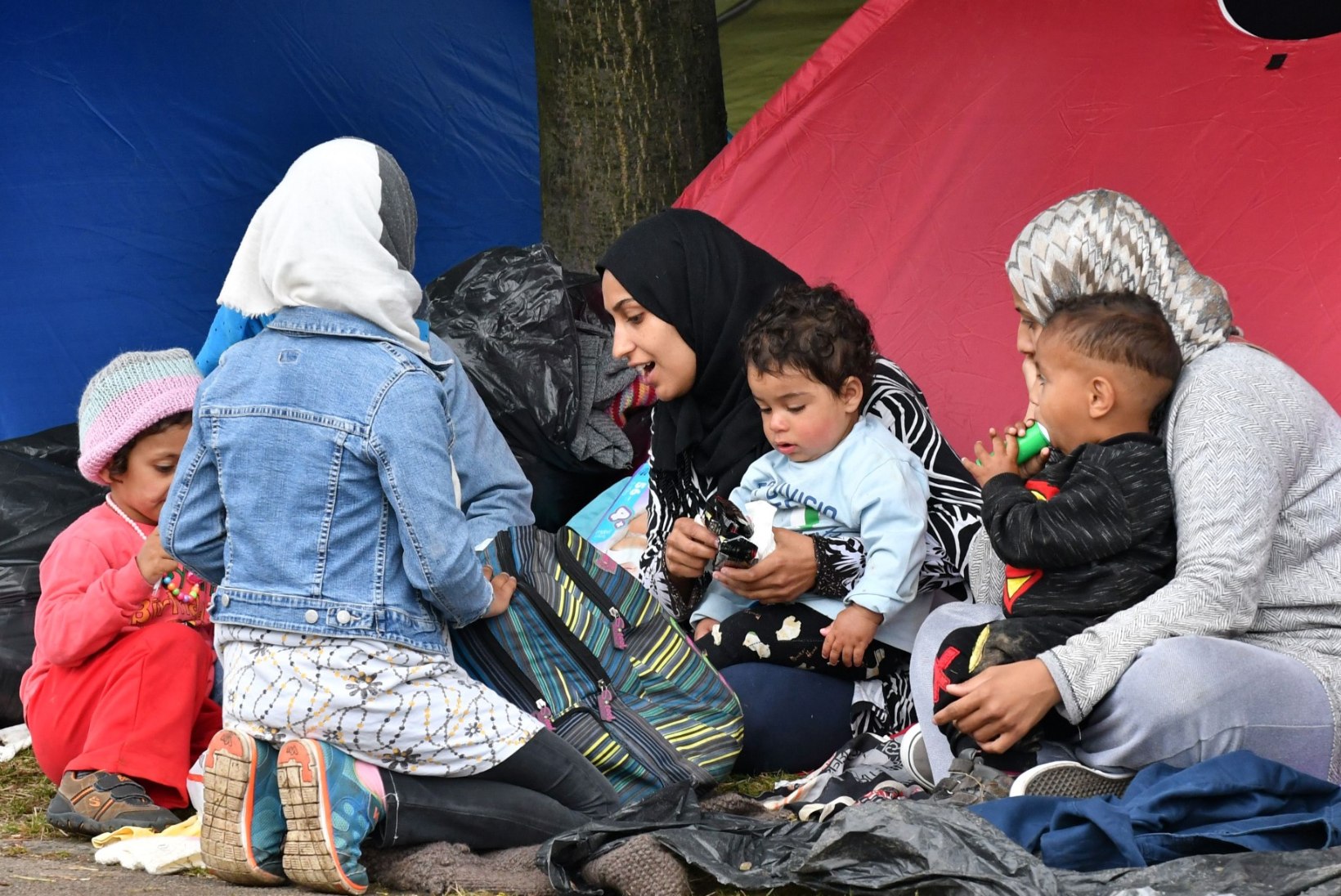 Raport: pagulased püsivad kodukandis, mitte ei trügi Euroopasse 