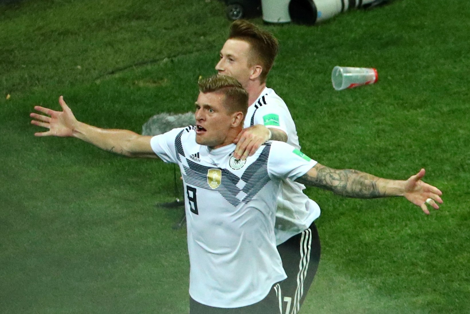 HULL MÄNG! Saksamaa päästis oma MMi kohtumise viimasel sekundil