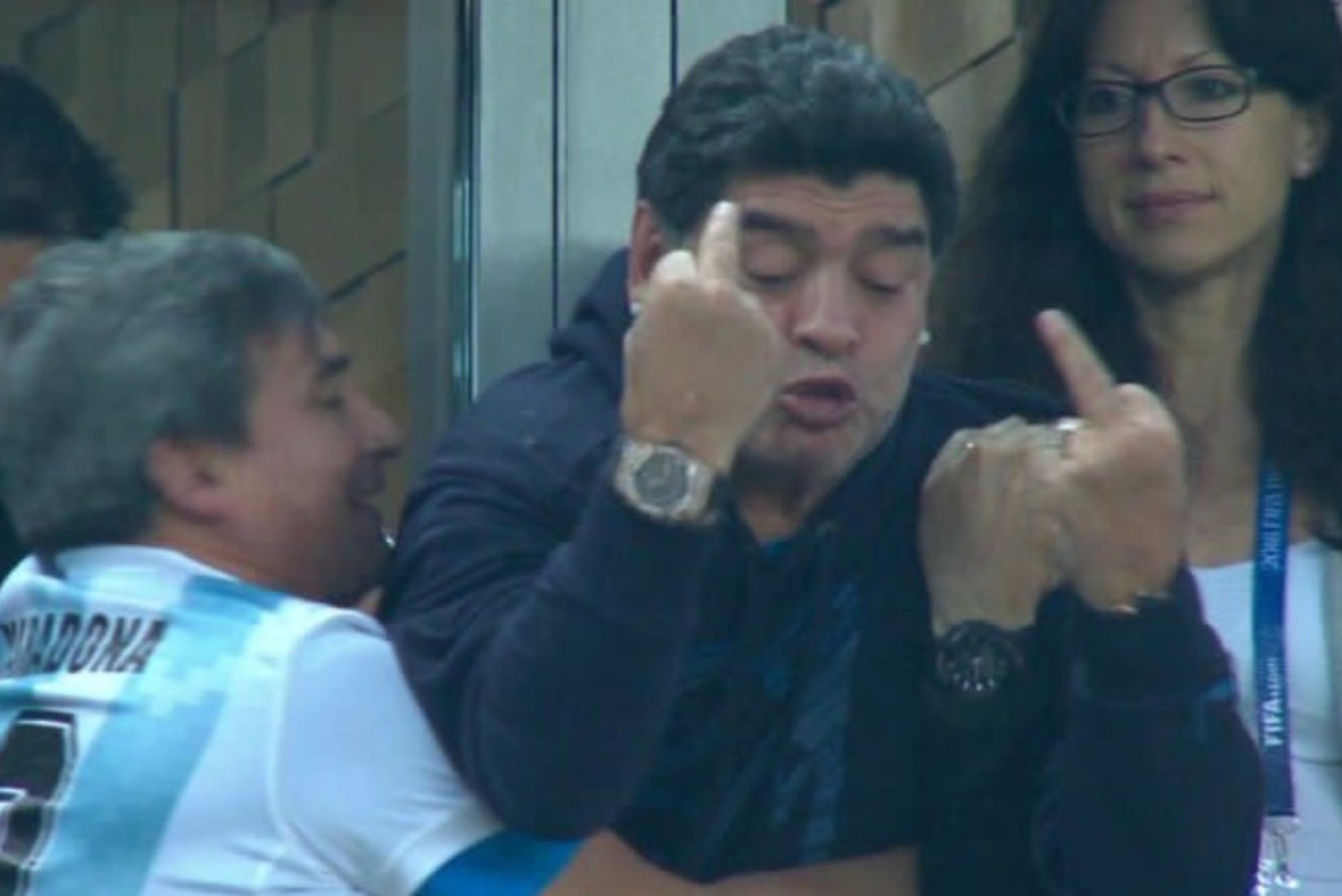 FOTOD | Peterburi arstid kirjeldasid mängu ajal Maradona juurde tehtud visiiti