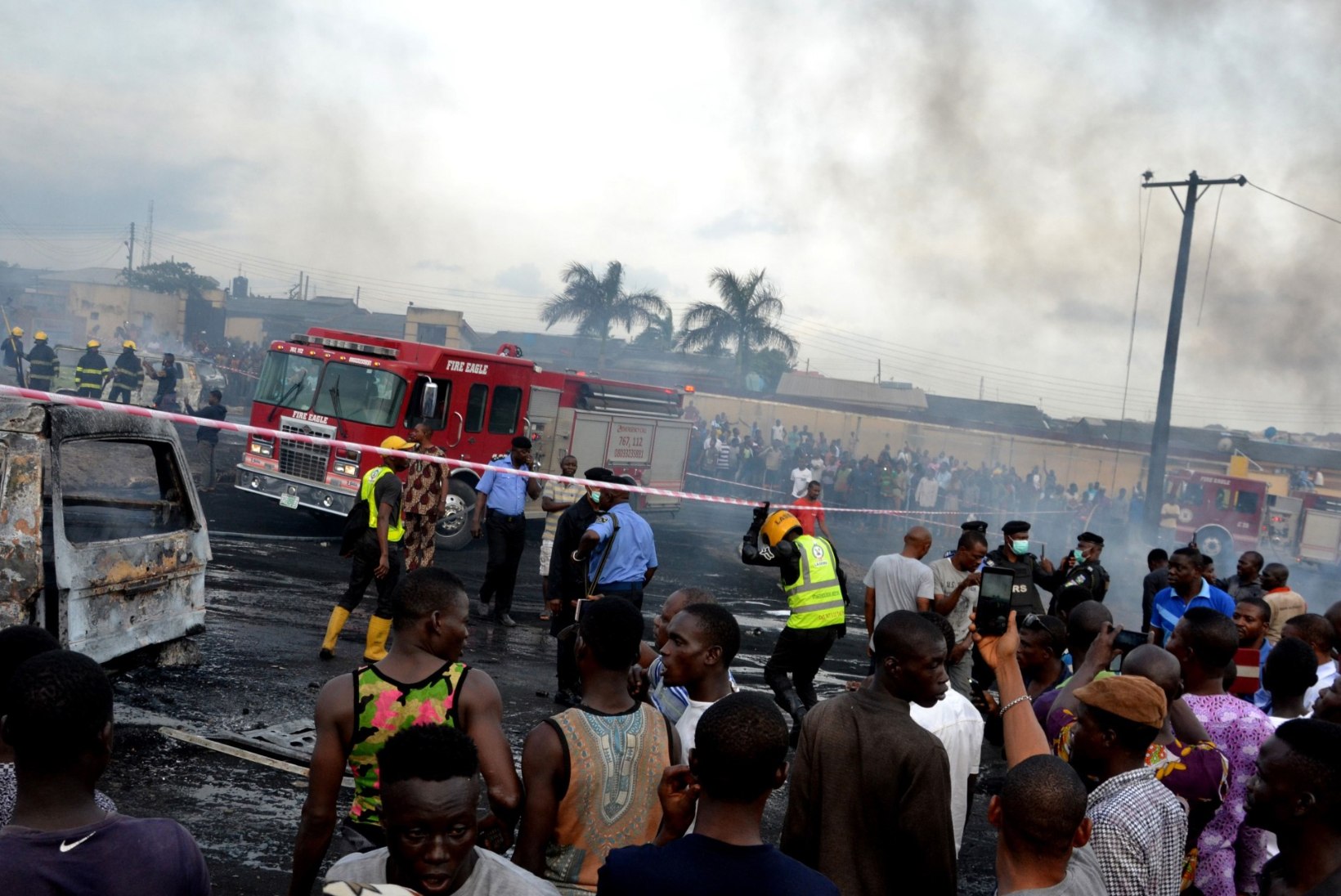 FOTOD | Nigeerias plahvatas tipptunnil kütuseveok, on hukkunuid