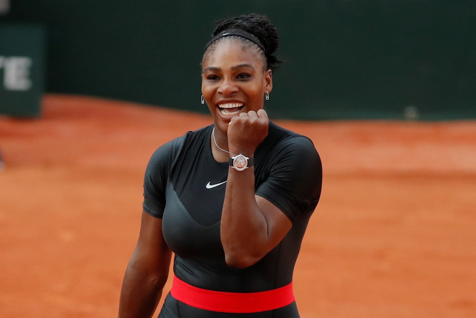 Serena Williams jättis Prantsusmaa lahtised ootamatult pooleli