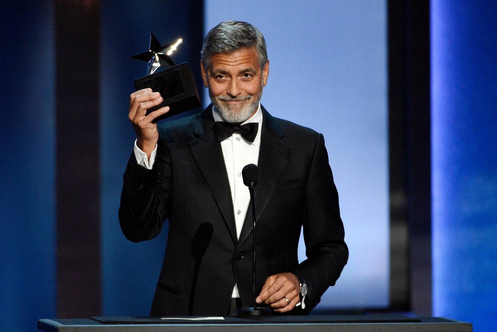 VIDEO | George Clooney avarii jäi videolindile