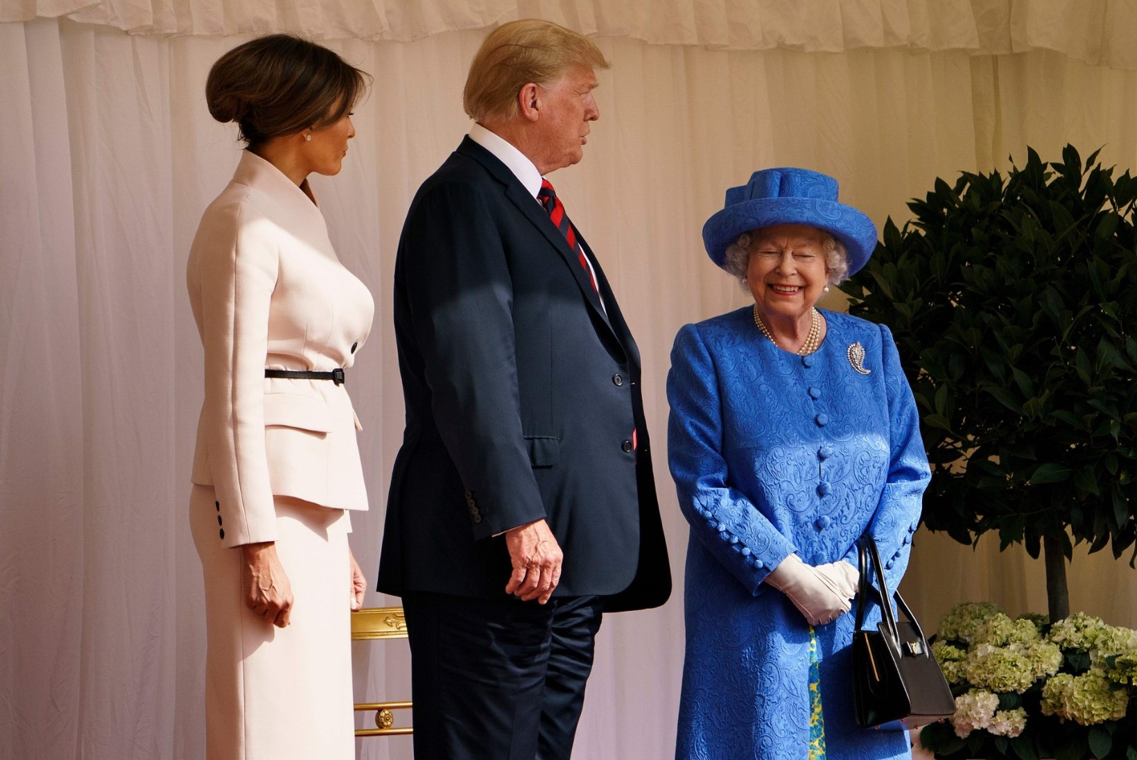 FOTOD | Trump ja Elizabeth II jõid üheskoos kella viie teed