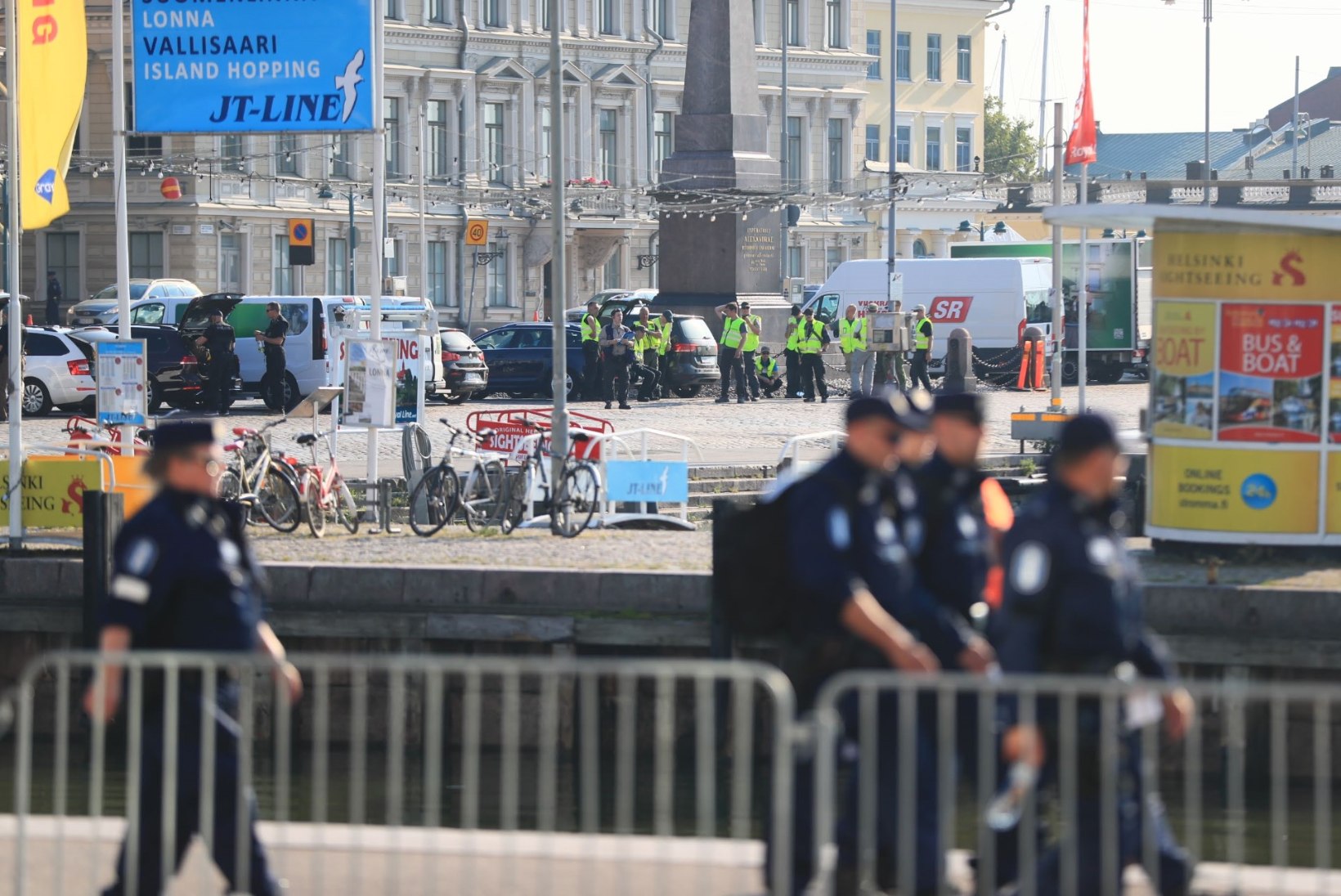 ÕHTULEHT SOOMES | Fotod Helsingi tänavatest Trumpi ja Putini kohtumispäeva hommikul