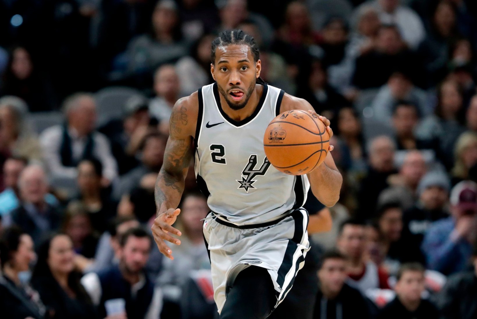 Paksu verd tekitav supertehing NBAs: Spurs saadab Kawhi Leonardi Torontosse!