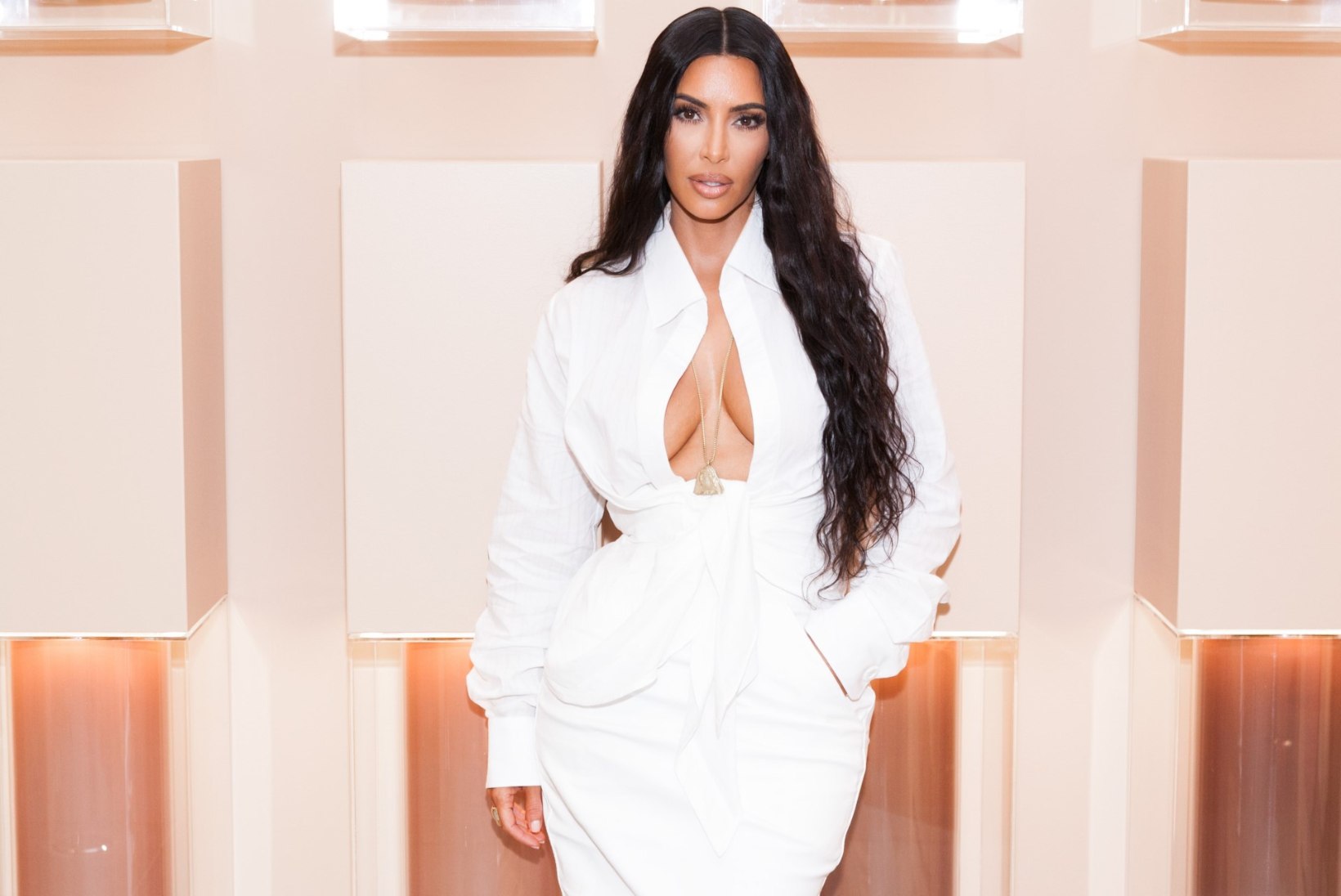Kim Kardashian uus lõhnaõli tõi talle miljon dollarit minutis!