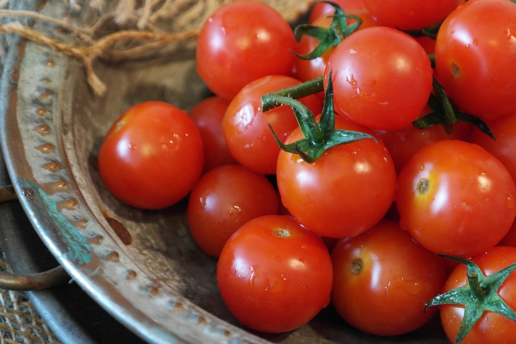 TEE ISE | Selle juhendi abil valmivad hõrgud päikesekuivatatud tomatid