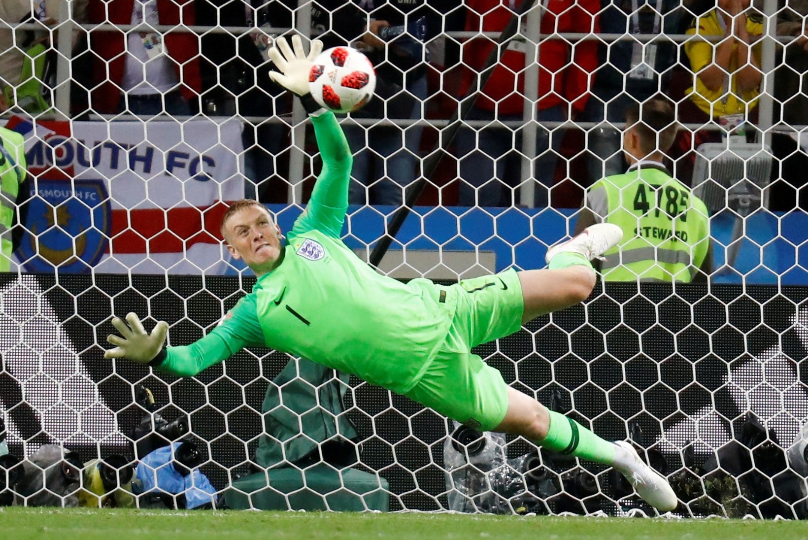 NII SEE JUHTUS | Jalgpalli MM: Inglismaa väravavaht vastas Belgia kolleegi kriitikale