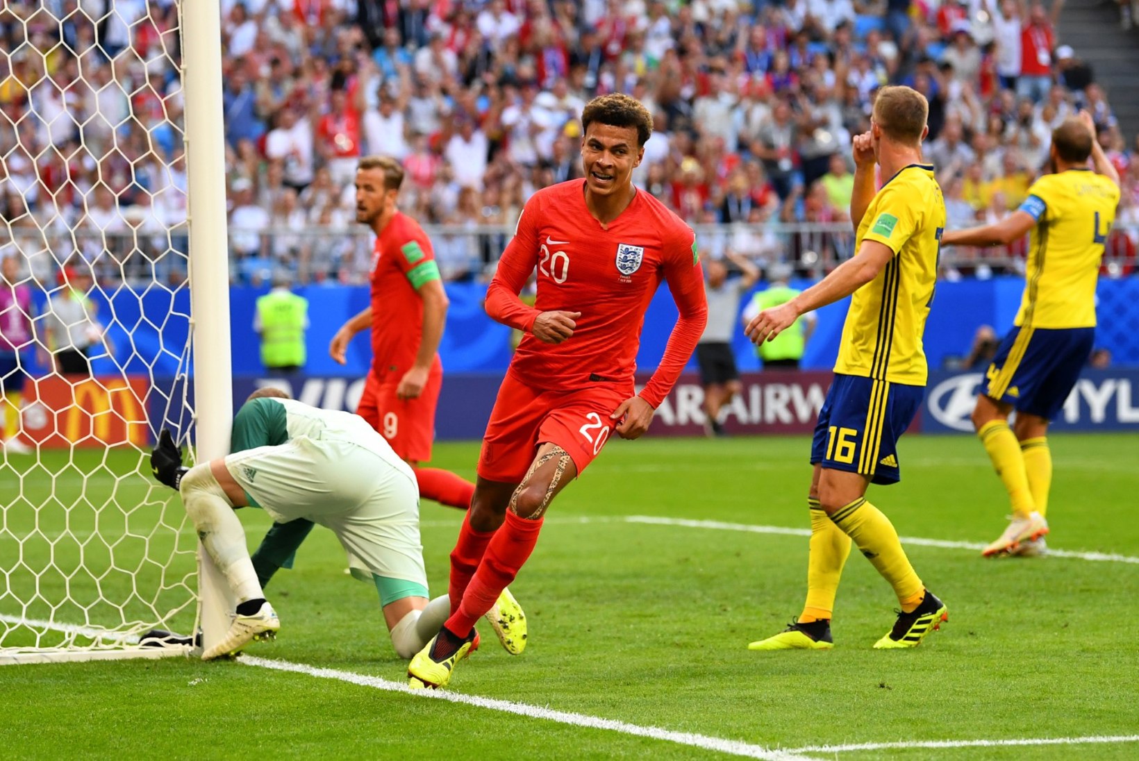 Inglismaa murdis Rootsi vastupanu ja jõudis kolmandat korda MMi poolfinaali