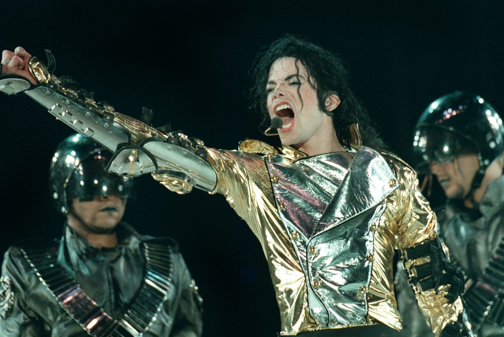 Michael Jacksoni Tallinnasse toomine maksis toona hiiglasliku summa, vastuseis oli suur