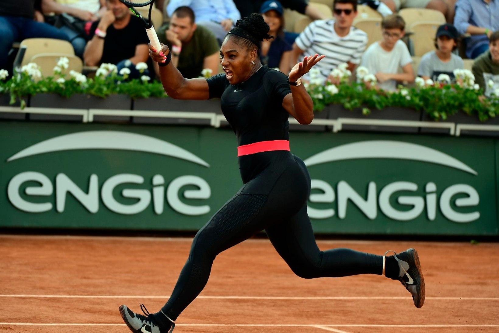 "Mängu peab austama!" Serena Williamsil keelati Prantsusmaa lahtistel liibuva kostüümiga mängida