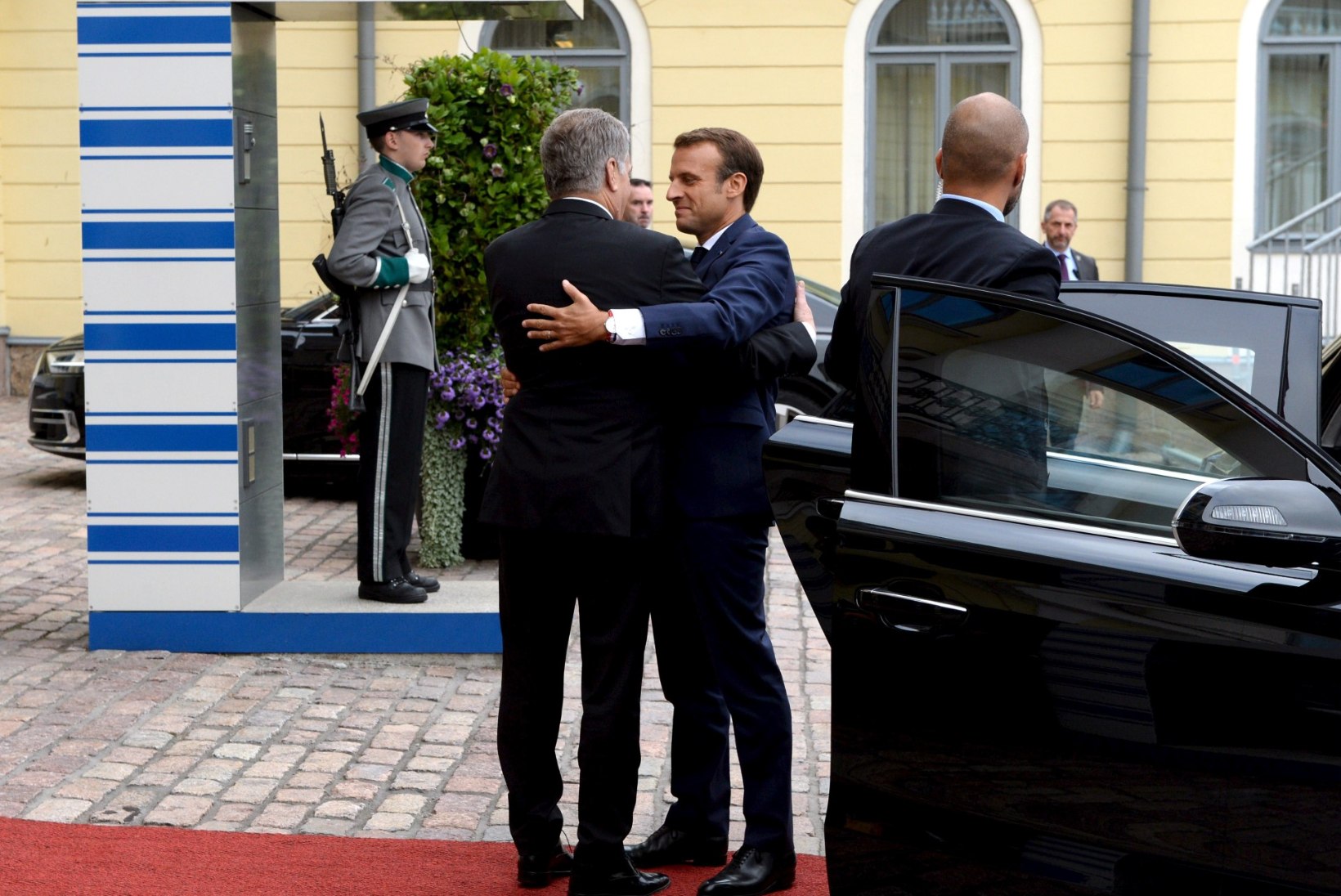 FOTOD | Macron saabus koos abikaasaga Soome