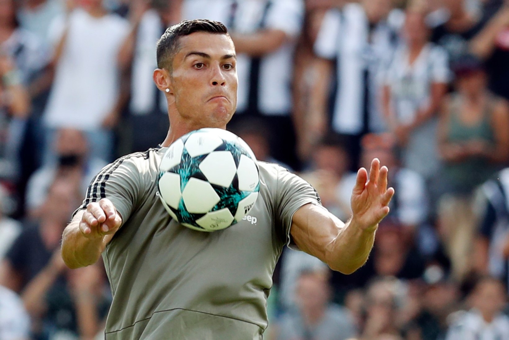 Ronaldo agent pole rahul, et portugallast parimaks ei valitud: see on häbiväärne! 