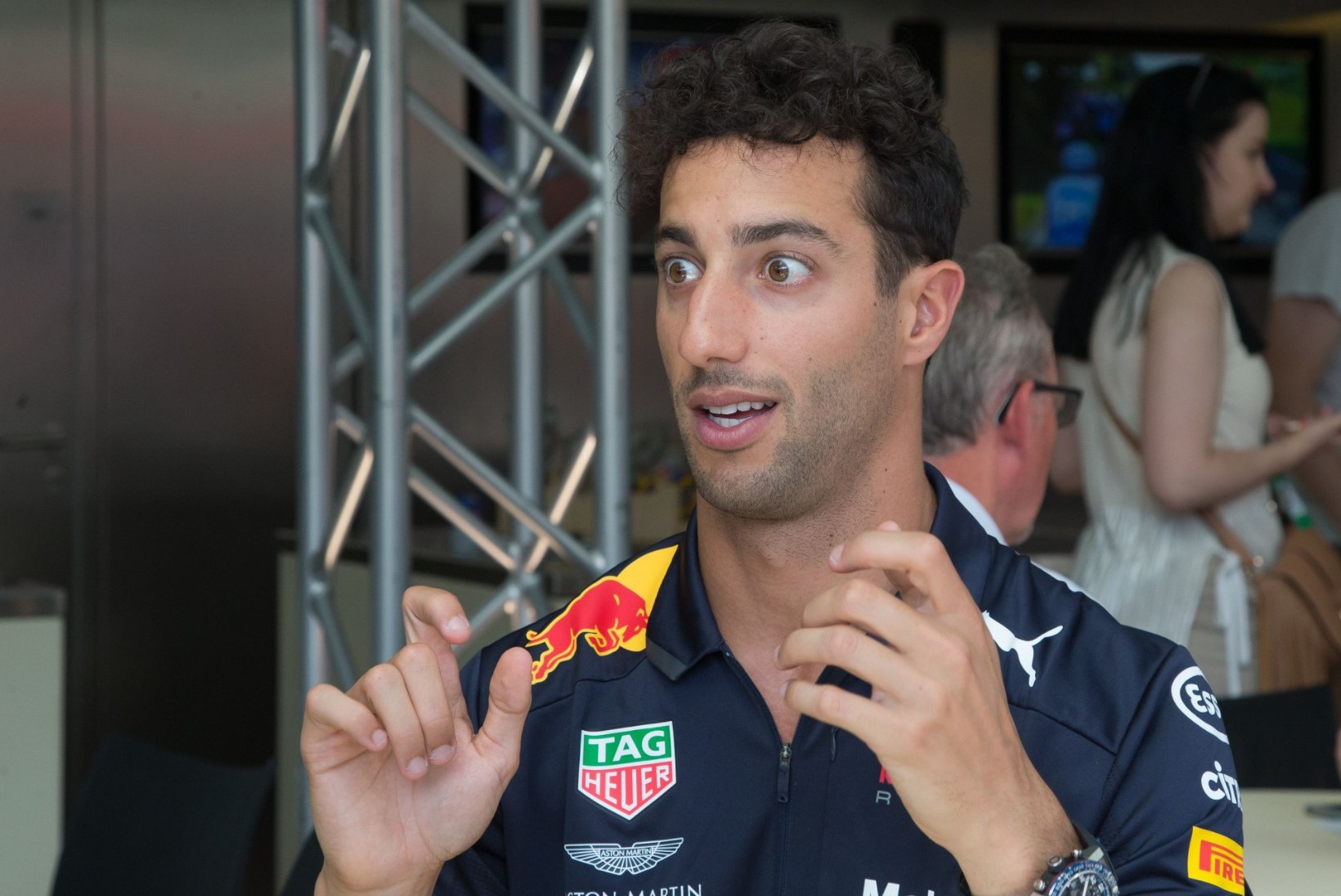 RAHA TÕMBAB! Red Bullist lahkuv Ricciardo hakkab Renault tiimis teenima kopsakat palka