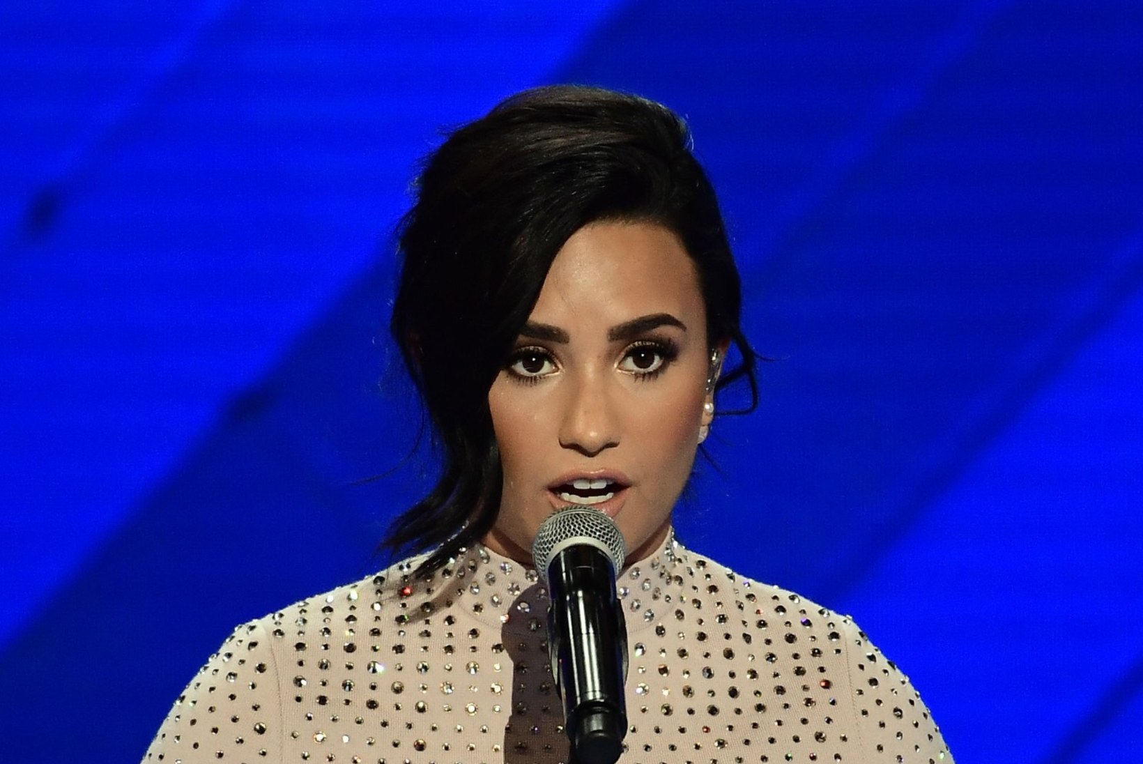 VIIMAKS OMETI! Demi Lovato avas üledoosi asjus suu