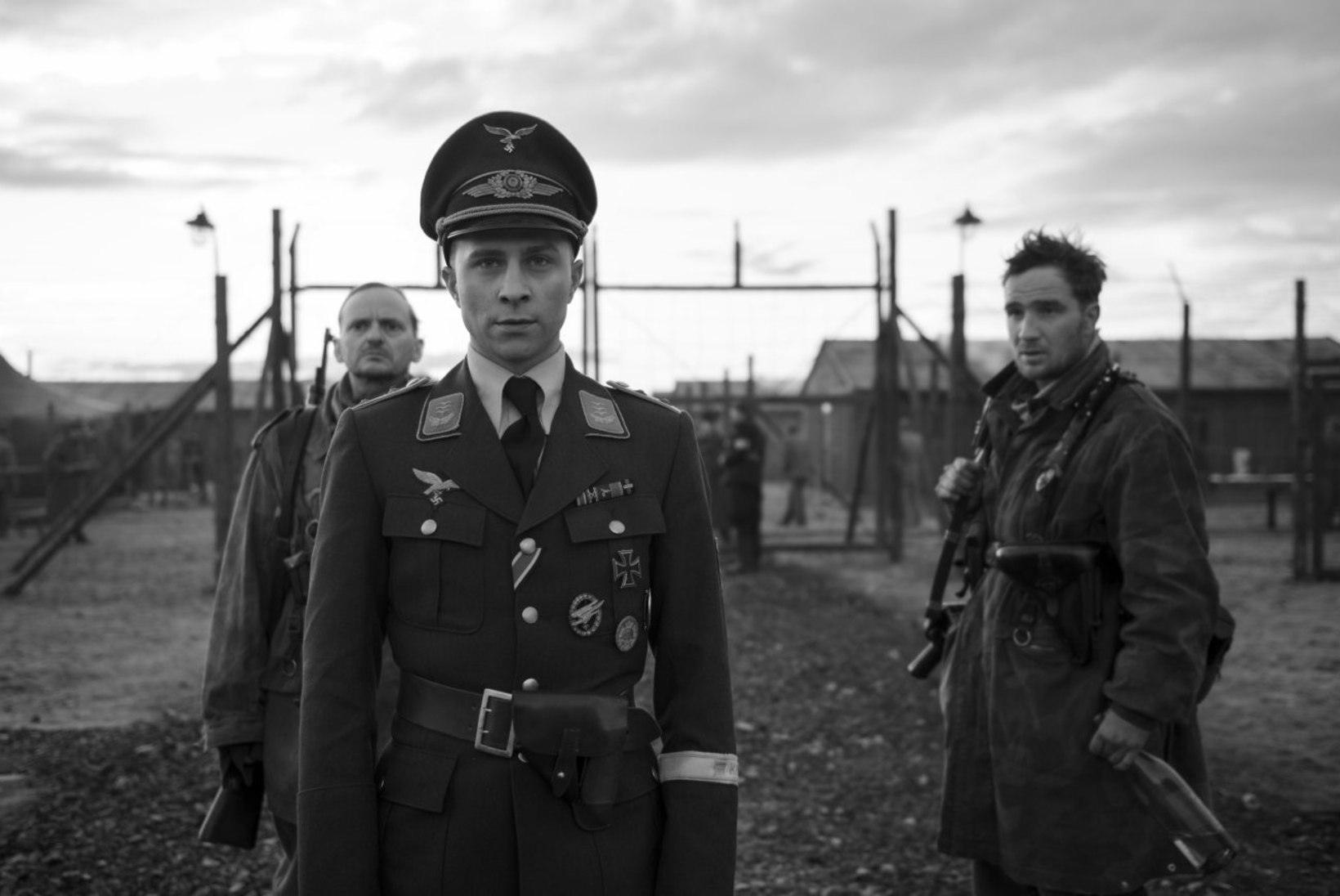 ARVUSTUS | Teistmoodi natsifilm „Kapten": kuidas surmahirm meid julmuriks (ja pagana heaks näitlejaks) muudab