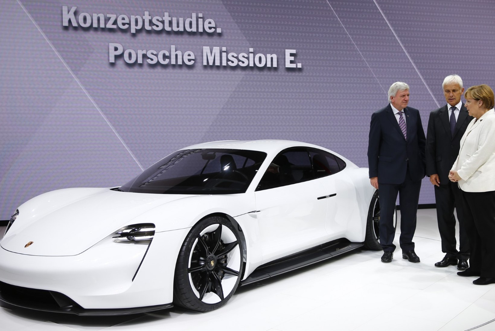 Porsche kappab Tesla konkurendiks Säluga