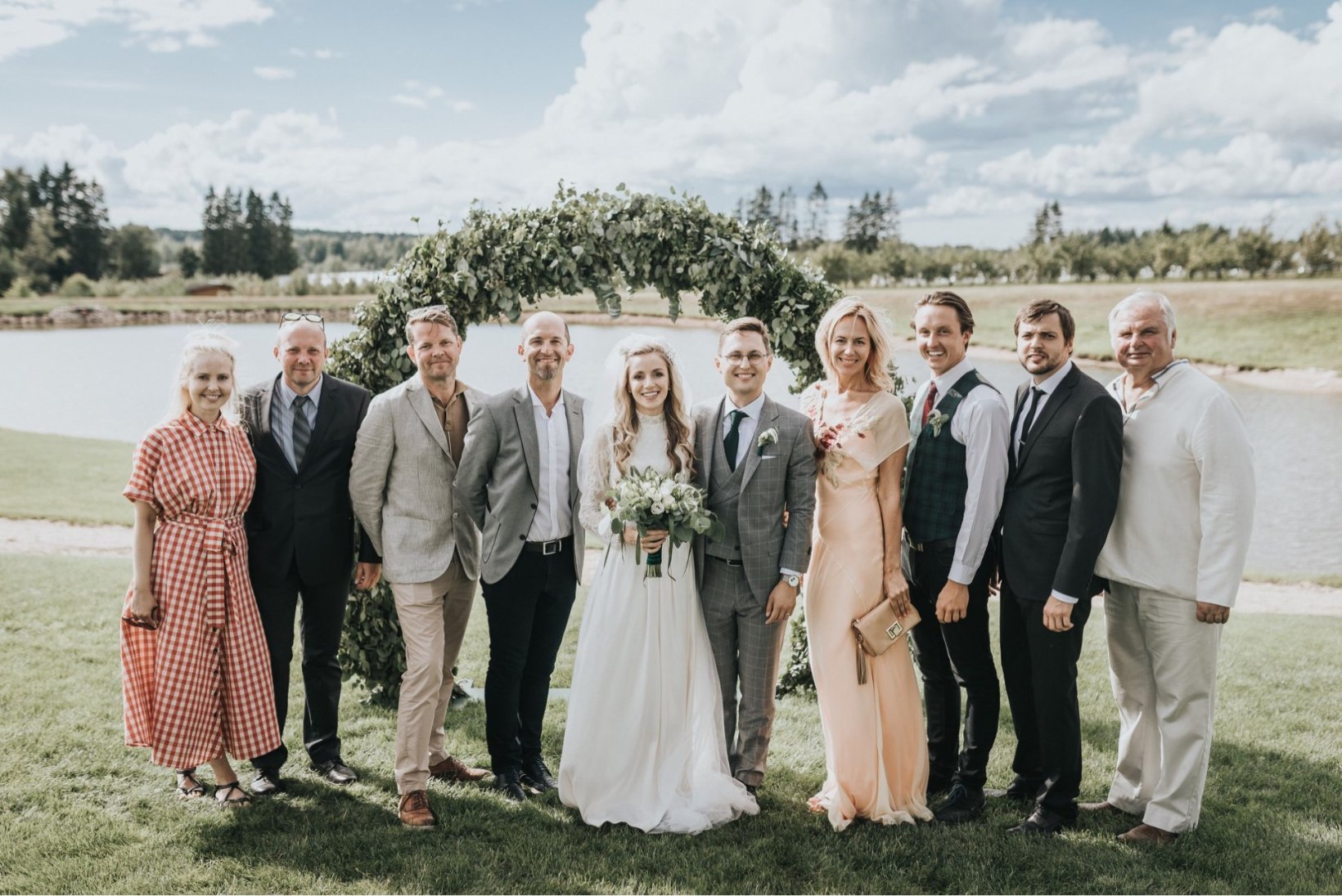 FOTO | "Pealtnägija" pere jagab kaunist kaadrit Anna ja Kristjan Pihli pulmadest