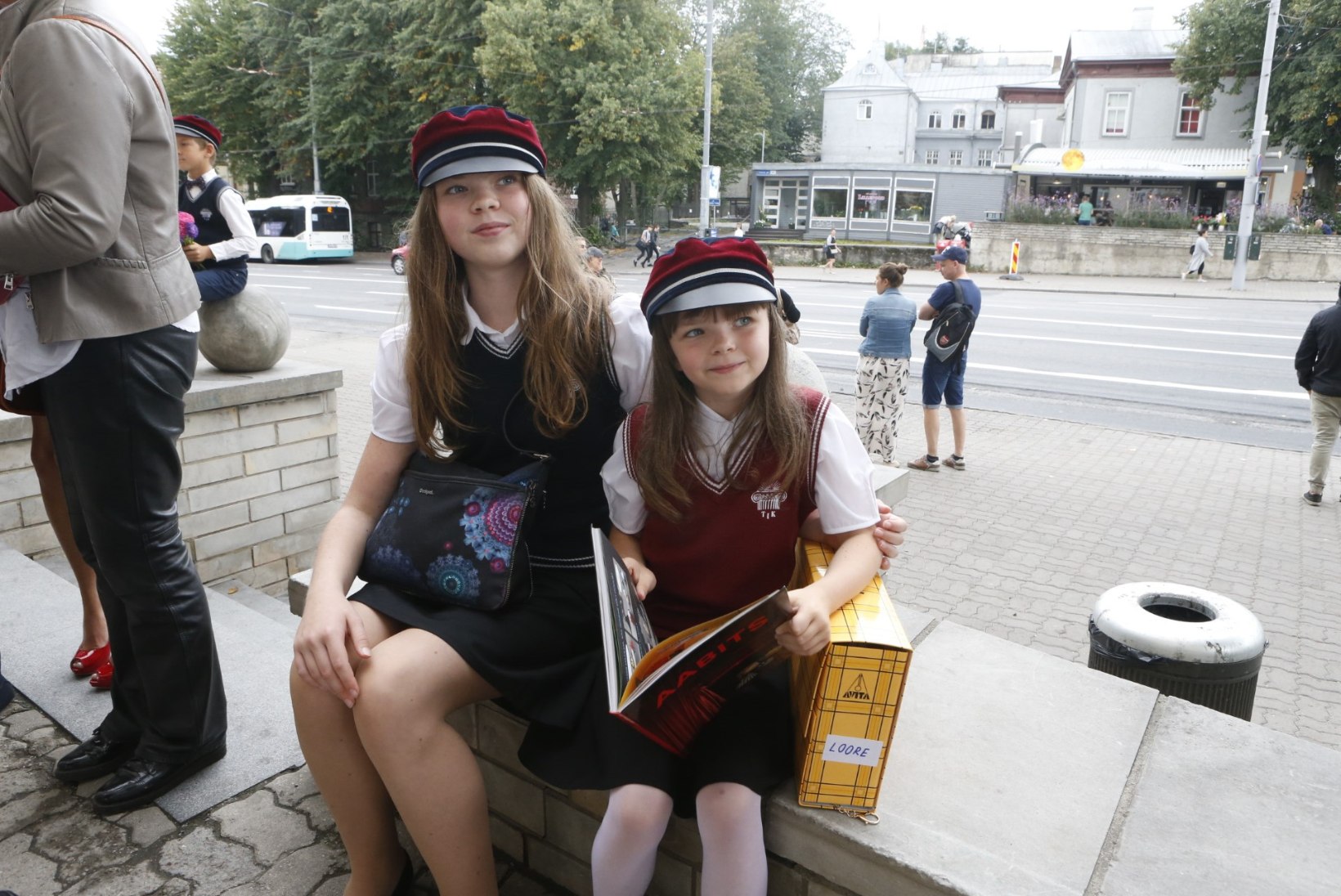 Sven Mikseri tütar läheb vanema õega samasse kooli: otsus langes pärast põhjalikku mõtlemist