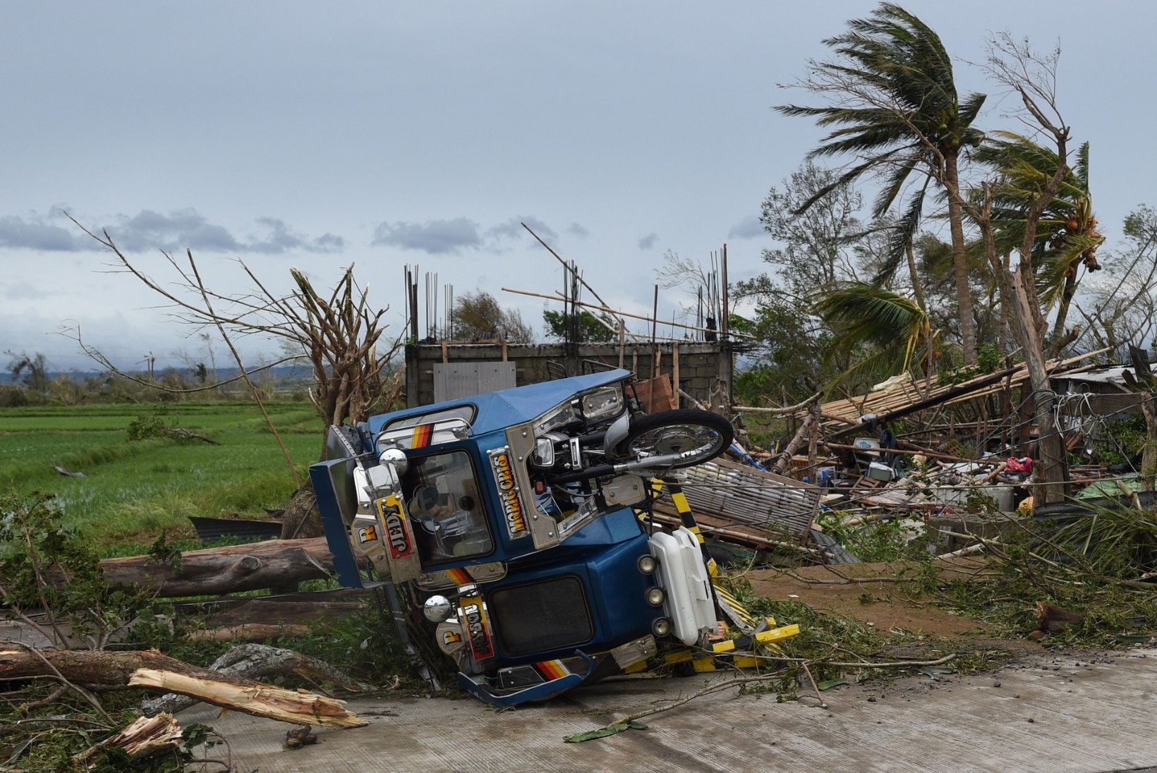 FOTOD | Taifuun Mangkhut on Filipiinidel tapnud 49 inimest
