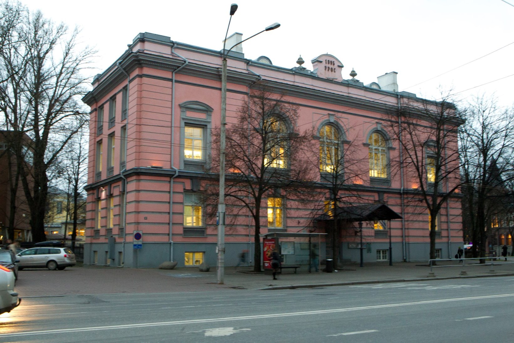 Tanel Veenre: Tallinna keskraamatukogu skeemitab lugejatega raha teenimise eesmärgil