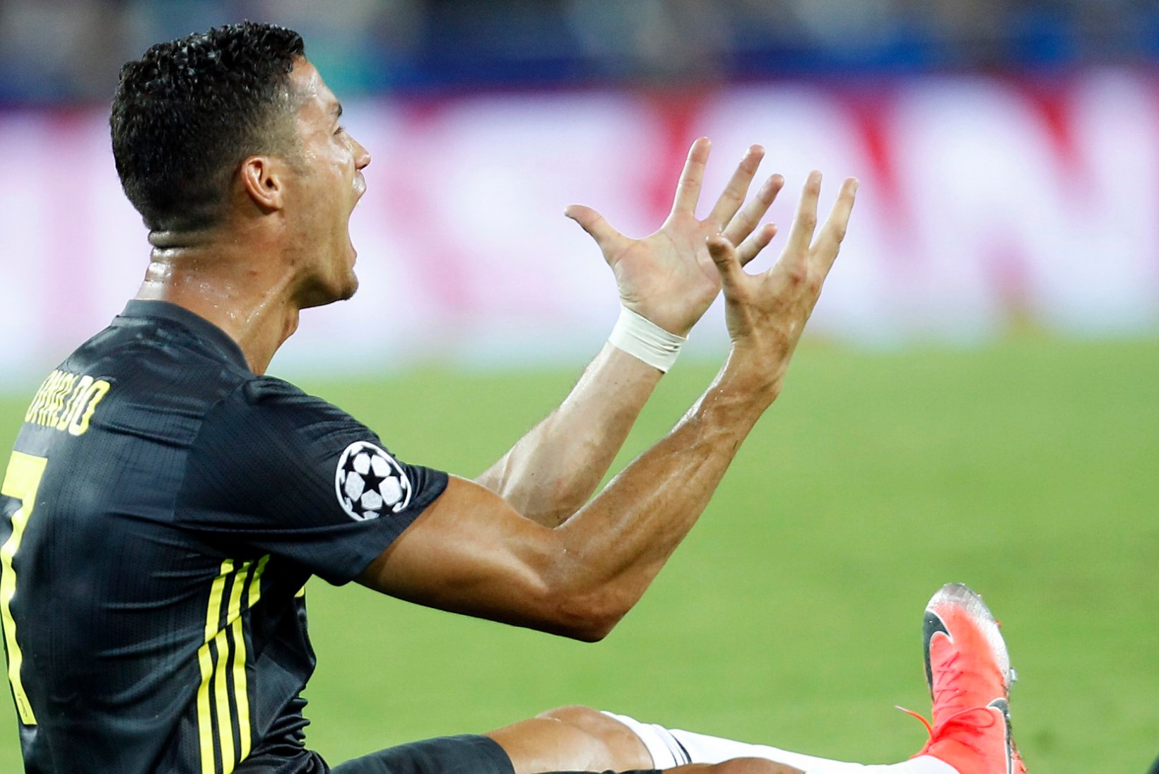 Kas Cristiano Ronaldo sai tõesti punase kaardi pai tegemise eest?