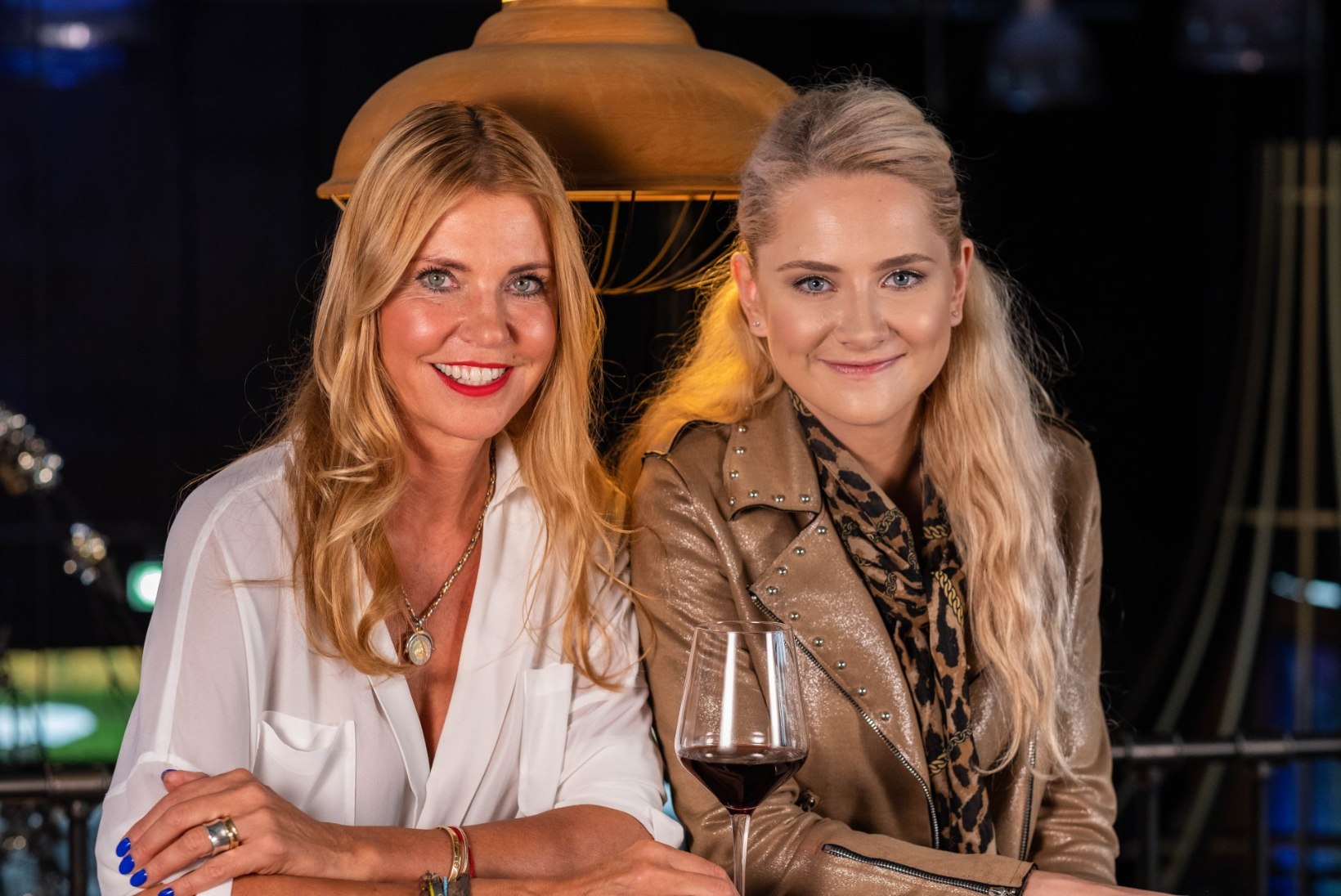 TV3 VIDEO | Brigitte Susanne Hunt ja Anu Saagim loevad õelaid kommentaare: neid kirjutavad ilmselt maakad