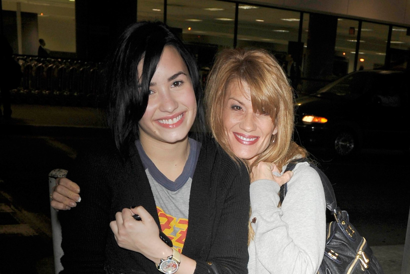 Demi Lovato ema avab viimaks suu: „Me ei teadnud, kas ta jääb ellu.“