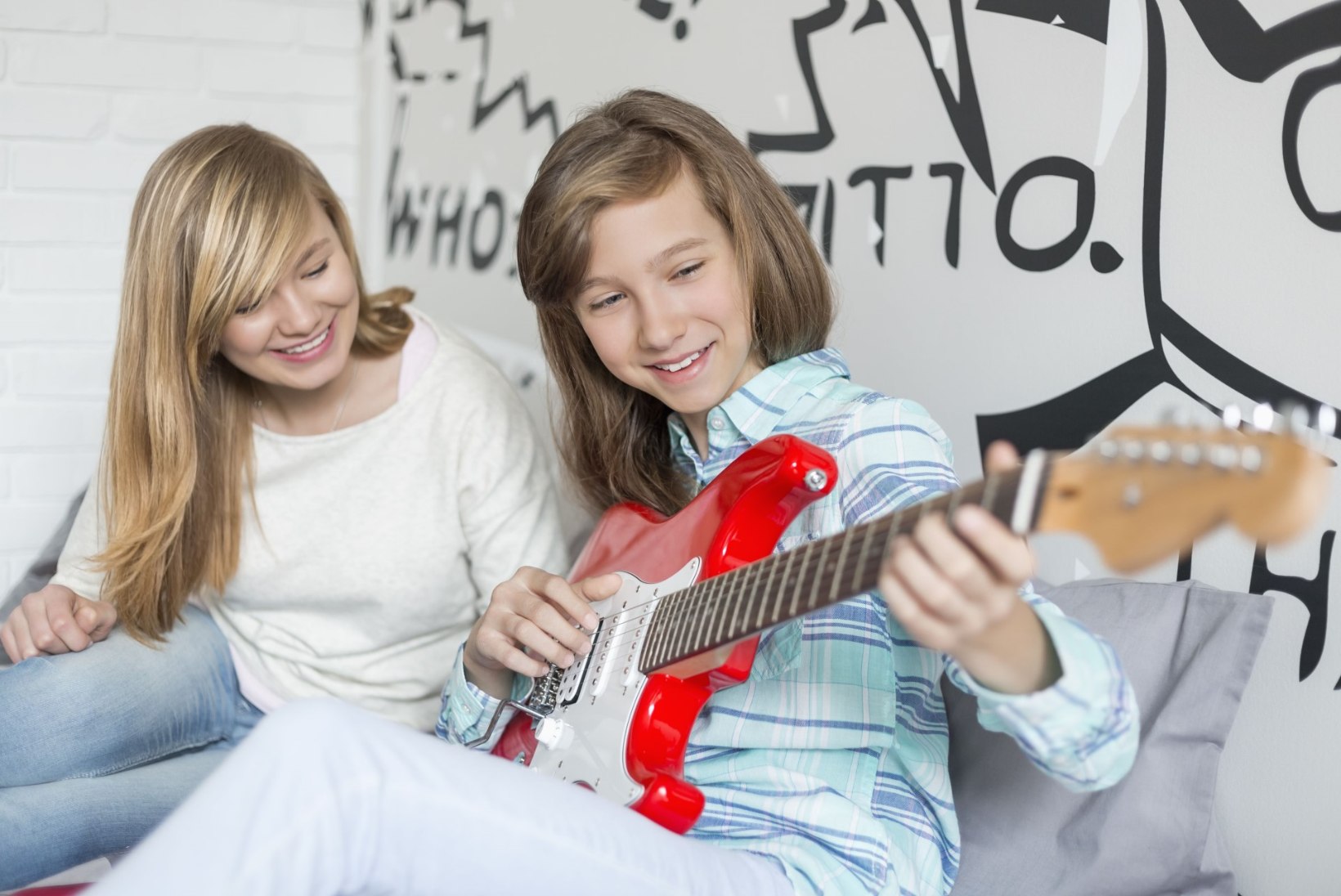MUUSIKAPSÜHHOLOOG: lastele on eriti kasulikud laulmine ja pillimäng