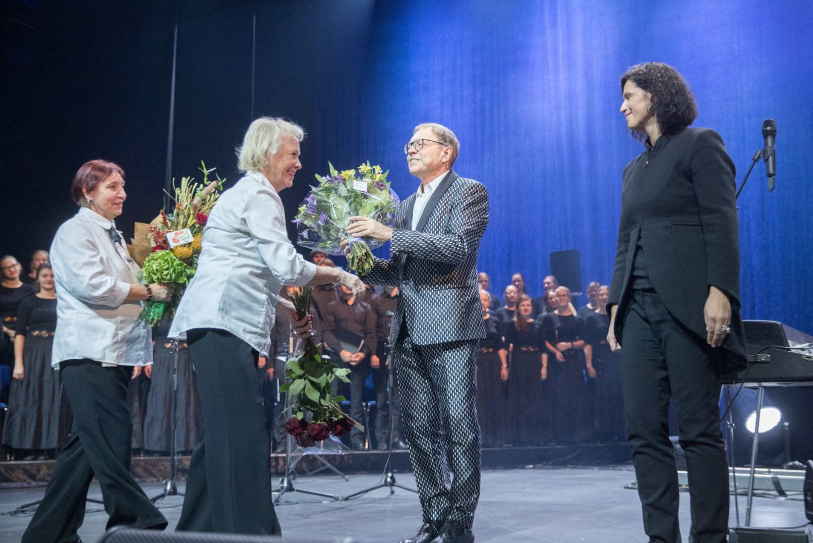 GALERII | Rein Rannap tähistas lavajuubelit suure autorikontserdiga