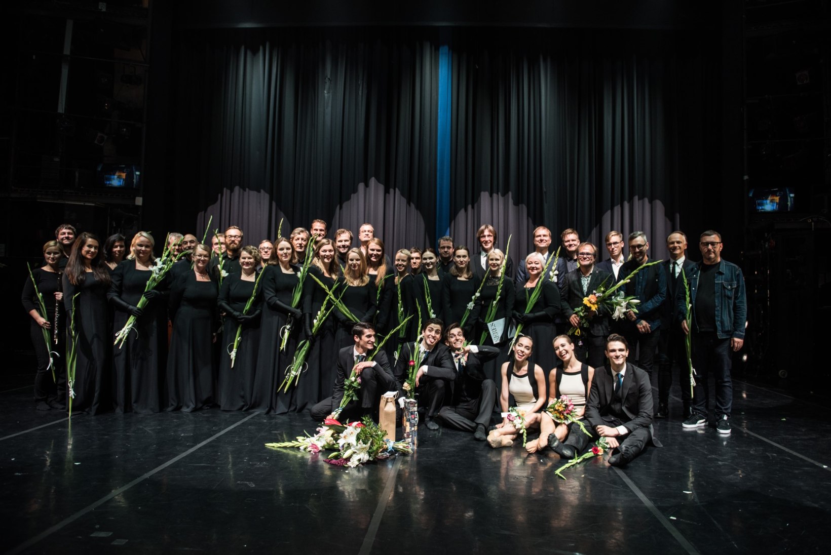 GALERII | Estonias esietendus EV100 ballett „Keres“, mis pakub nii mürtsuvaid bassihelisid kui ka vaikuseminuteid