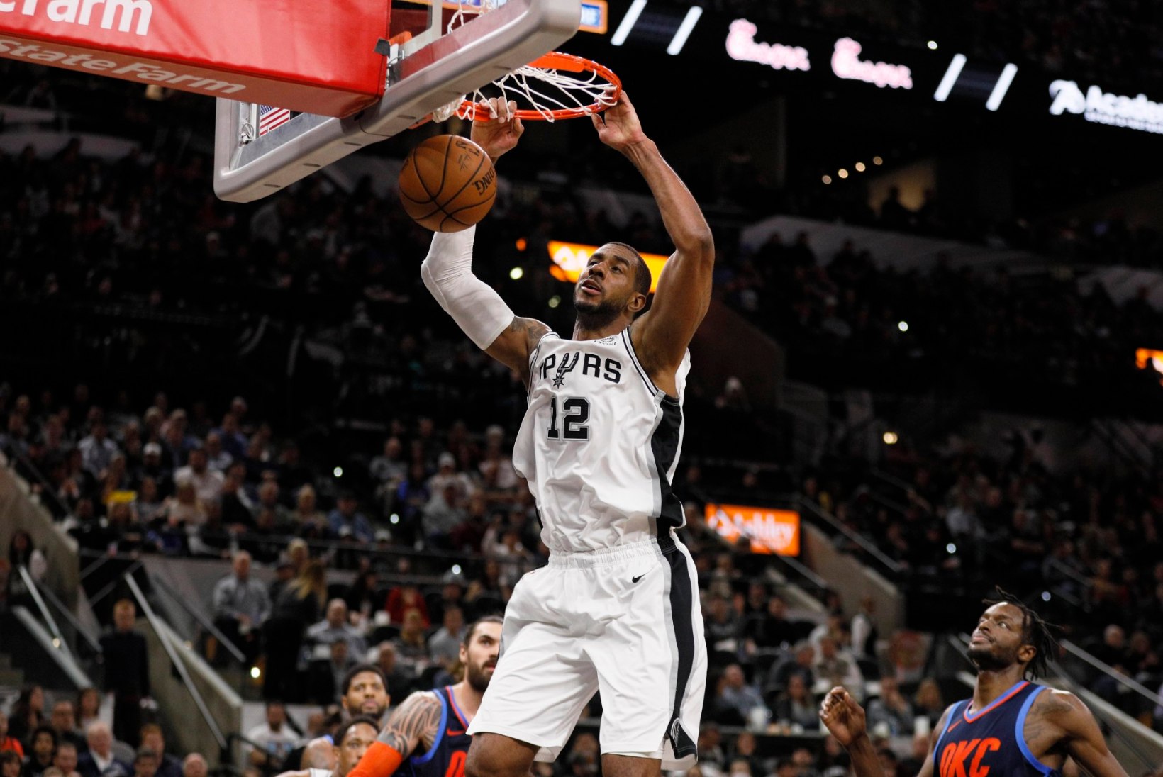 VIDEO | Spurs ja Thunder viskasid NBA-s kahe peale üle 300 punkti!