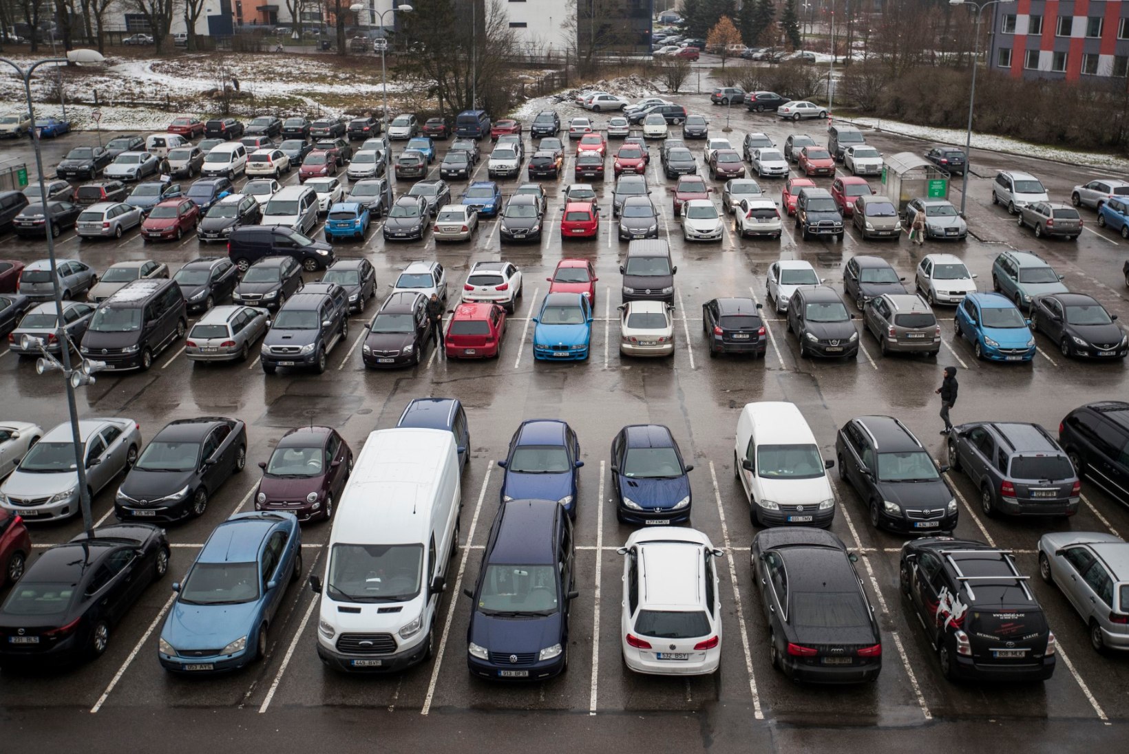 OSTJA PETMINE: uued autod kulutavad ligi 40 protsenti rohkem kütust kui tootjad väidavad