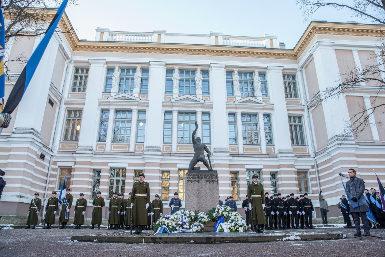 GALERII |  Mälestati Eesti vabaduse eest langenuid