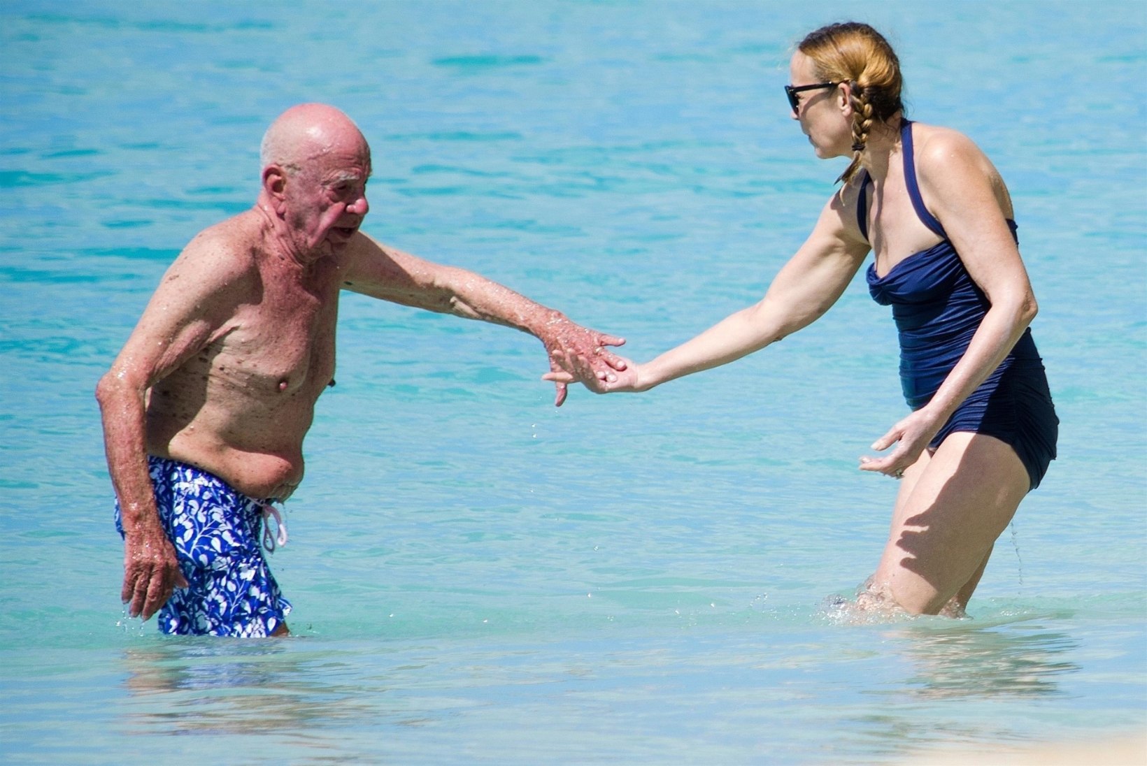 Jaggeri eksnaine naudib rannamõnusid 87aastase Rupert Murdochiga