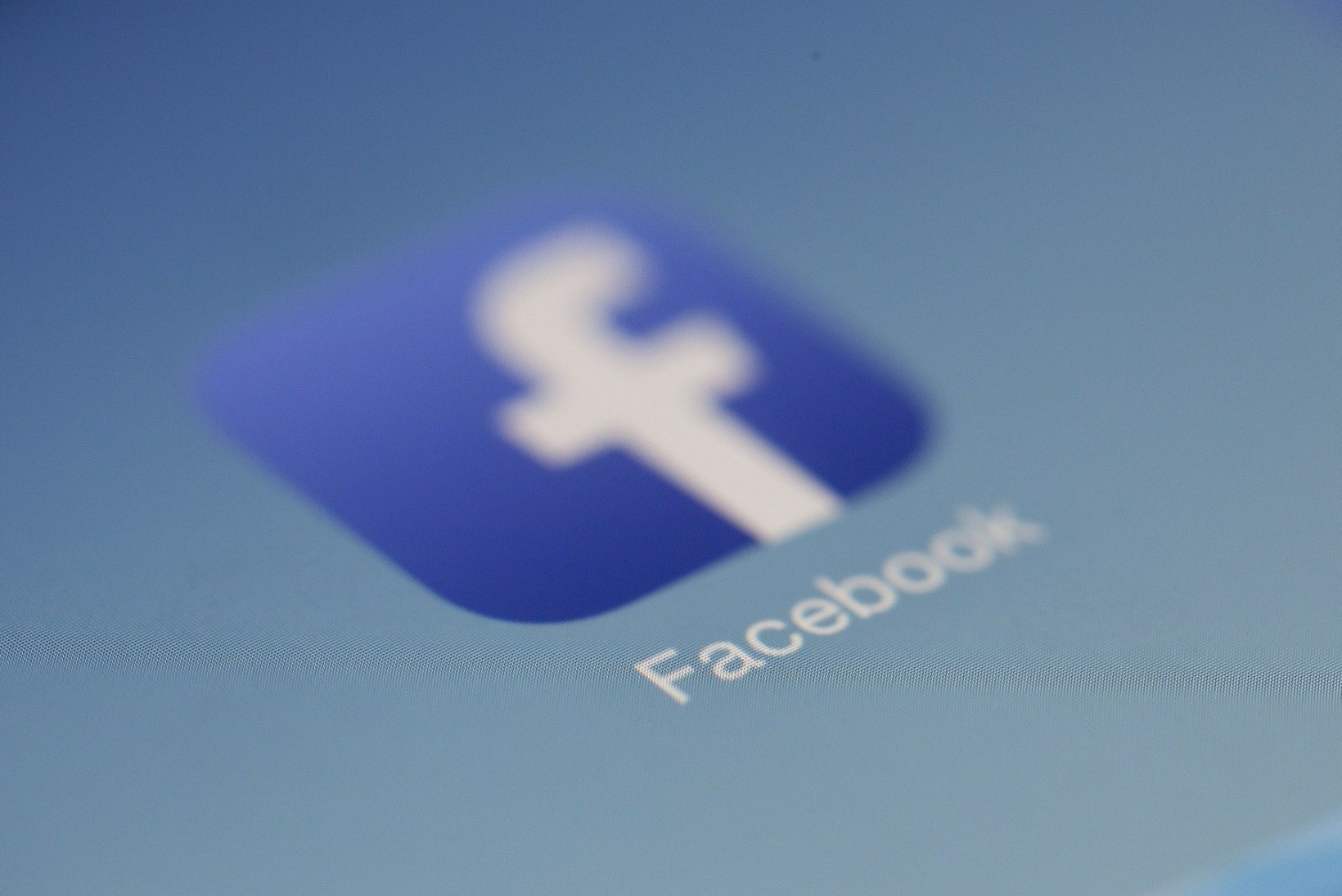 Kui suure summa eest oleksid sina nõus aastaks Facebookist loobuma?